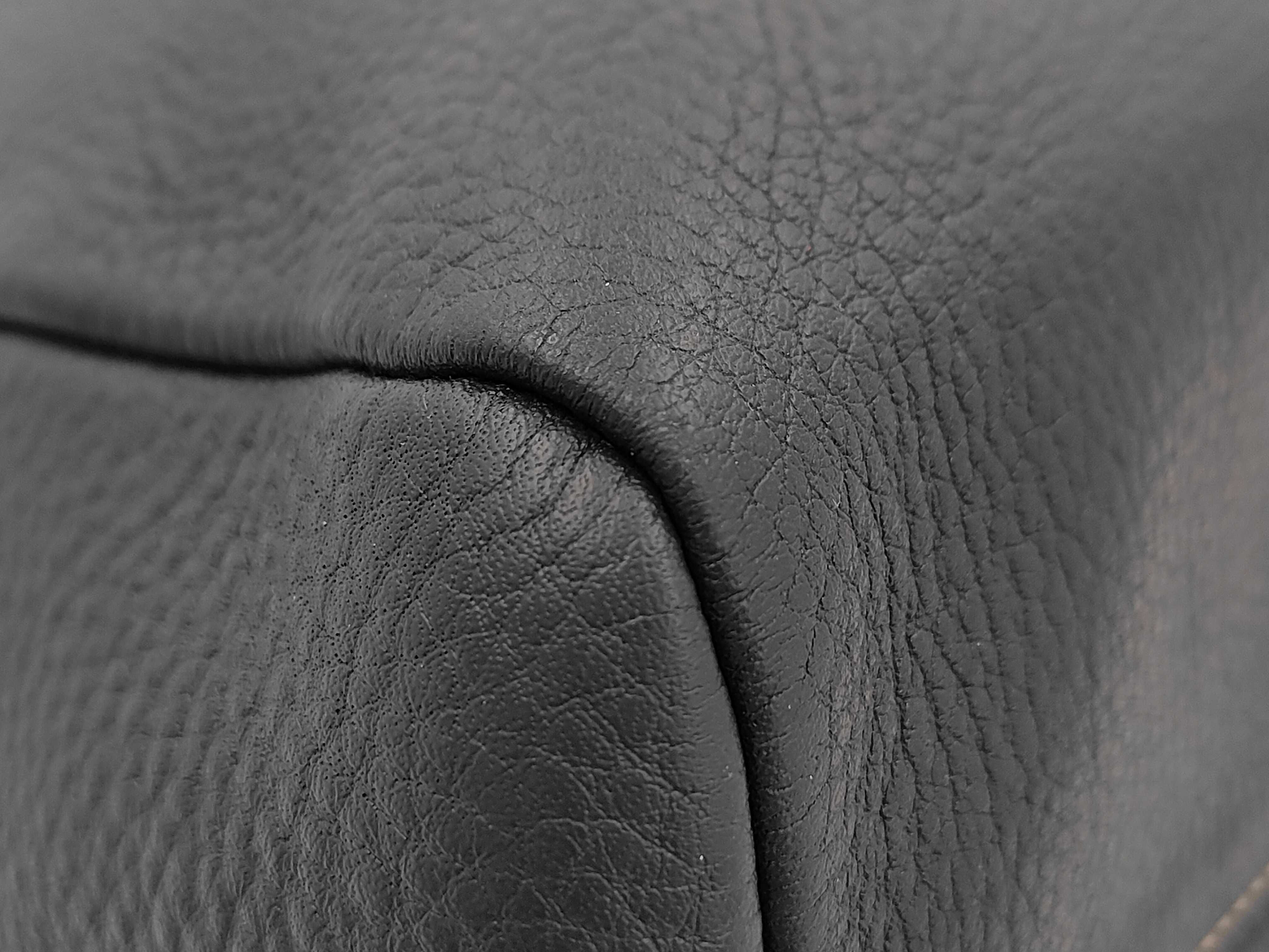 Vitello Daino Tote Bag Navy — view 4