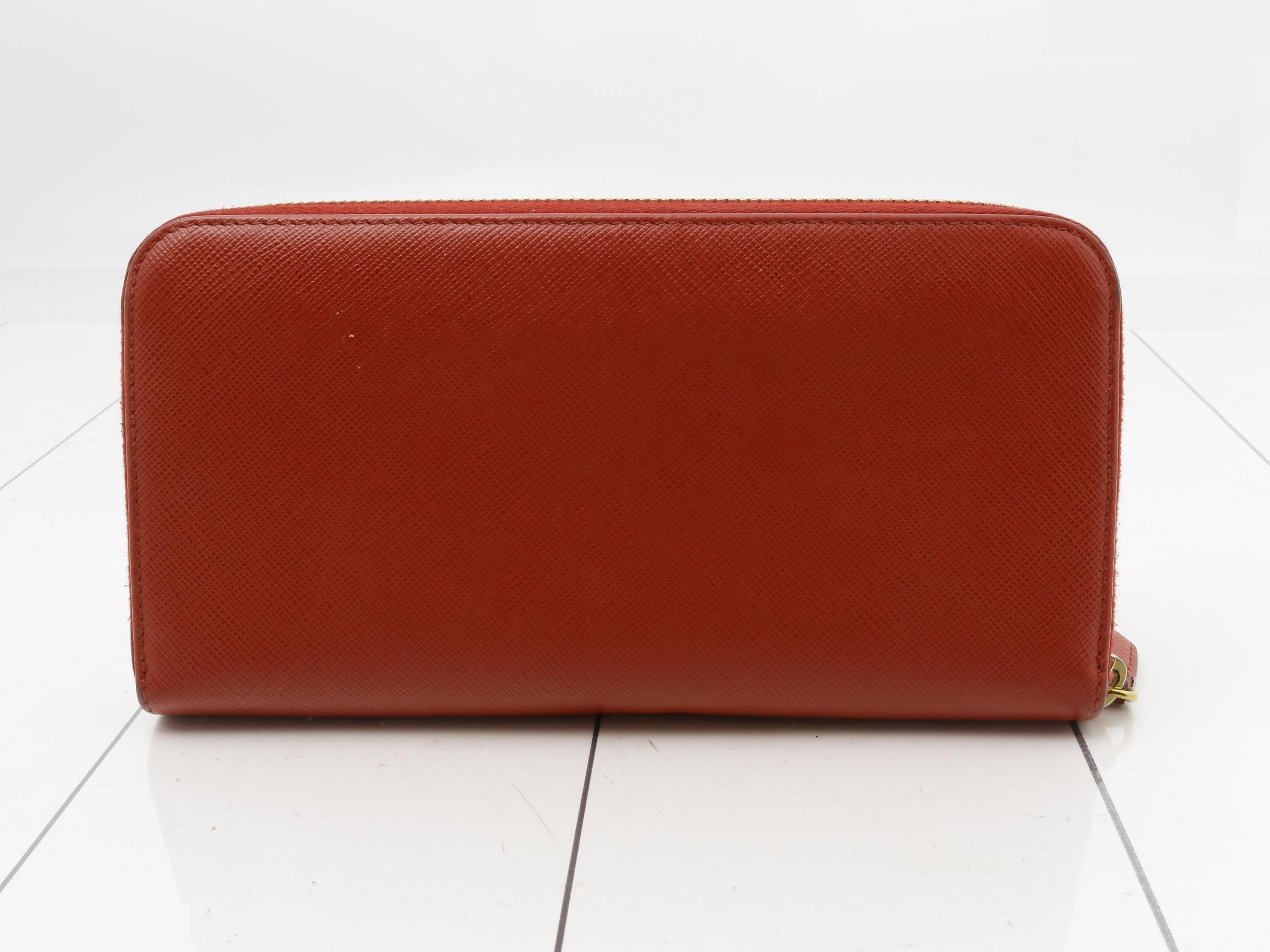 Long wallet, round shape, Saffiano leather, red — view 2