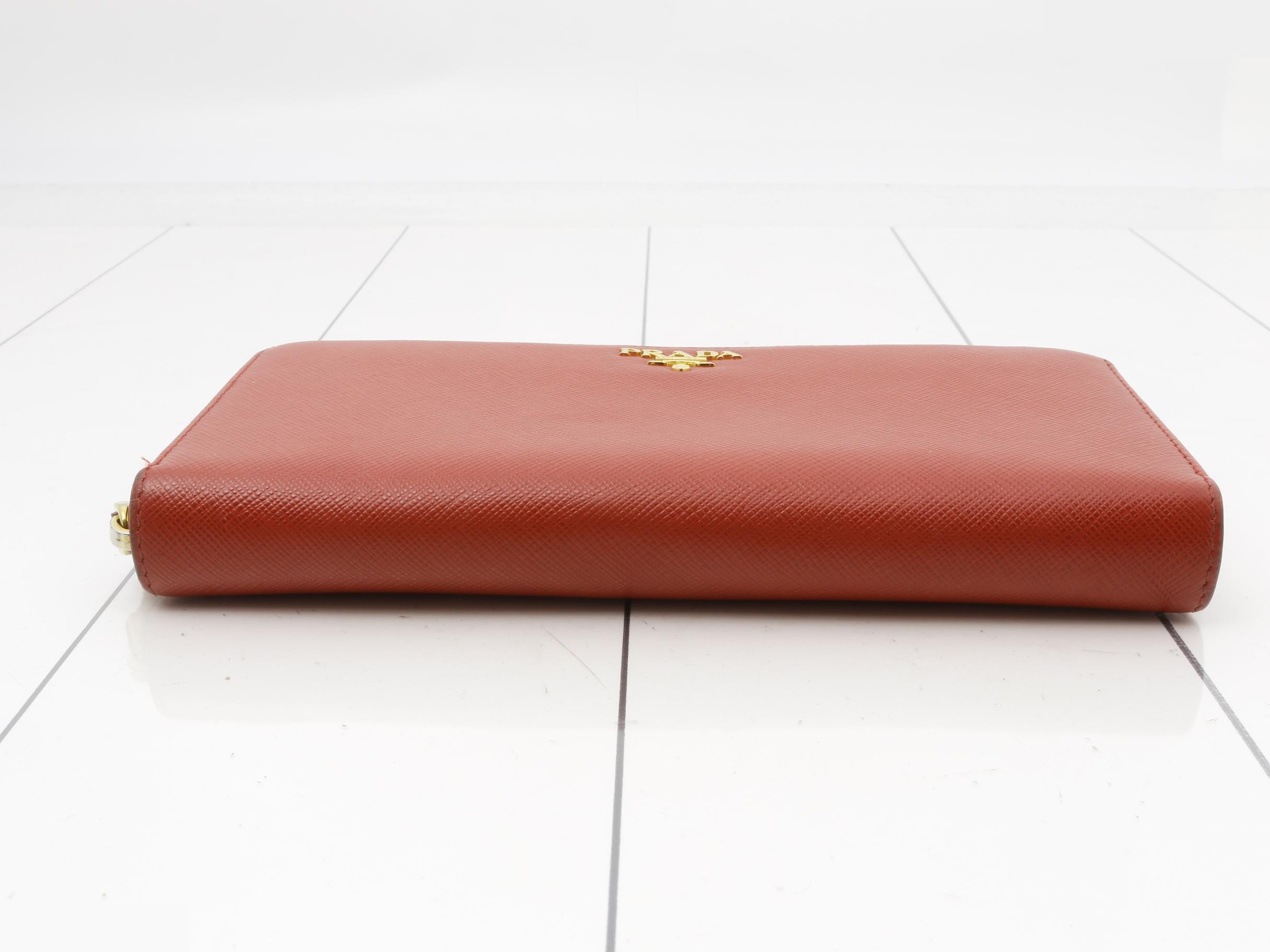 Long wallet, round shape, Saffiano leather, red — view 3