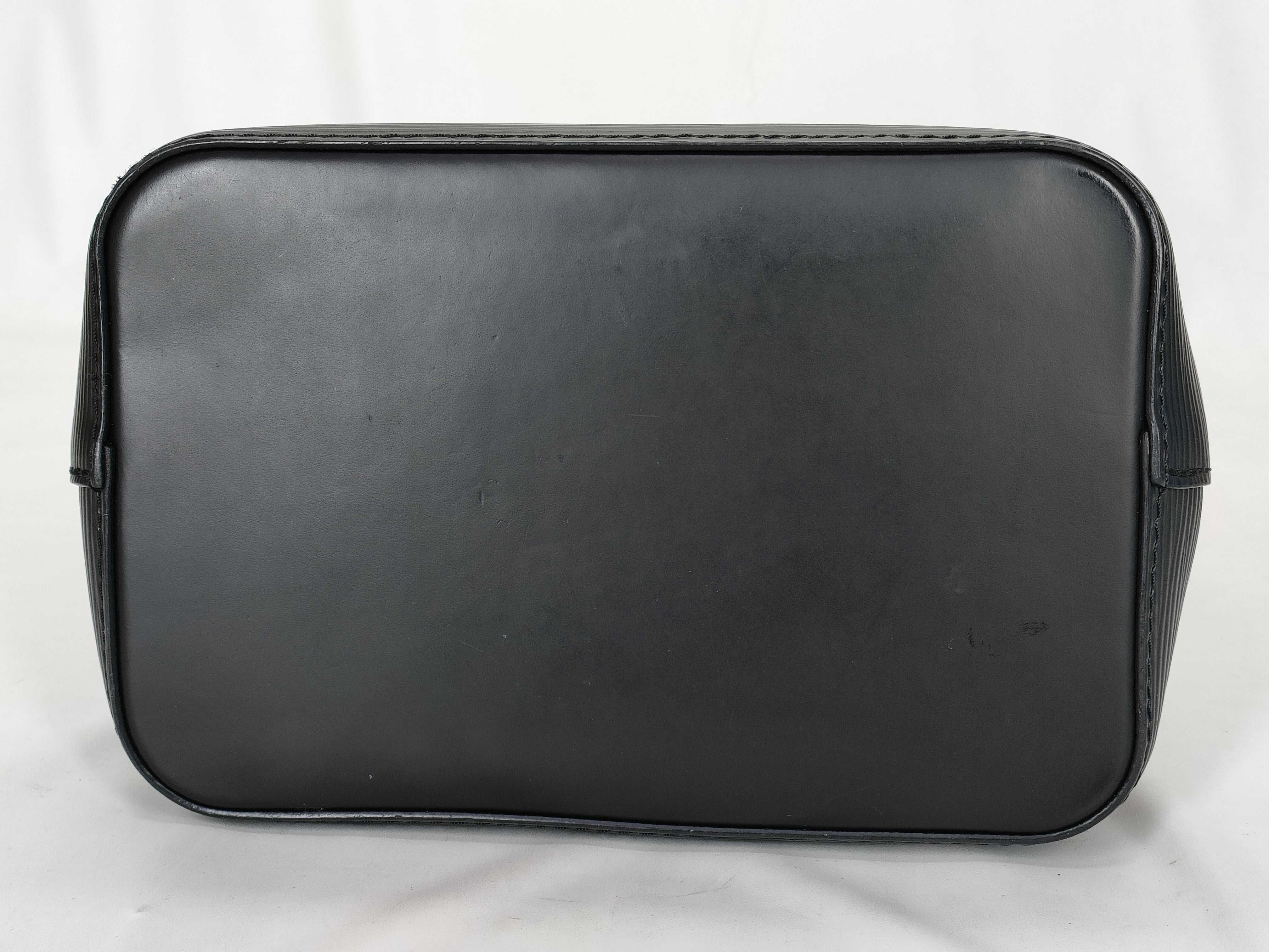 Epi NeoNoe BB Bag M52853 SR4149 Handbag — view 8