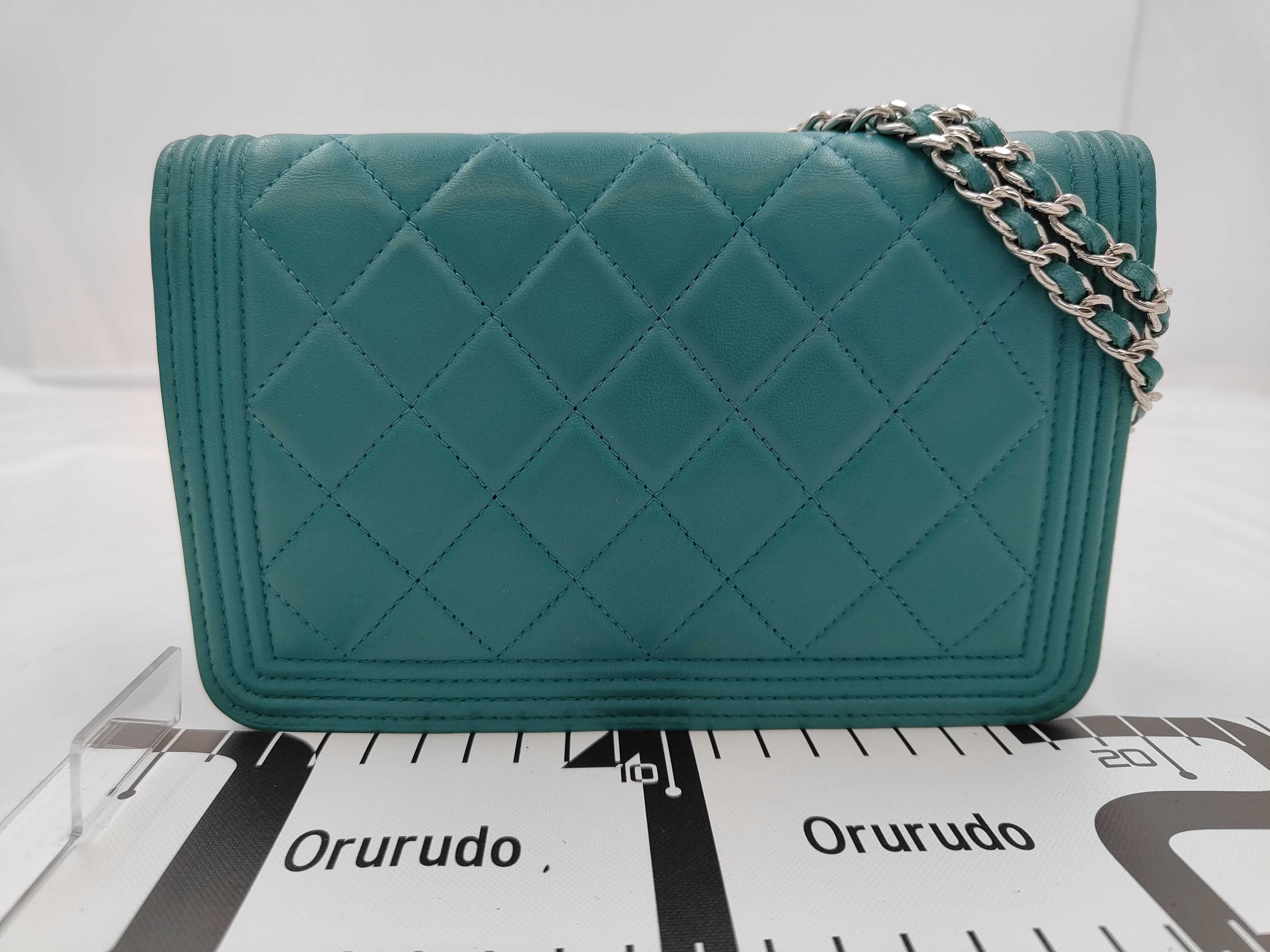 Lambskin Matelassé Chain Shoulder Bag (with seal and card) — view 2