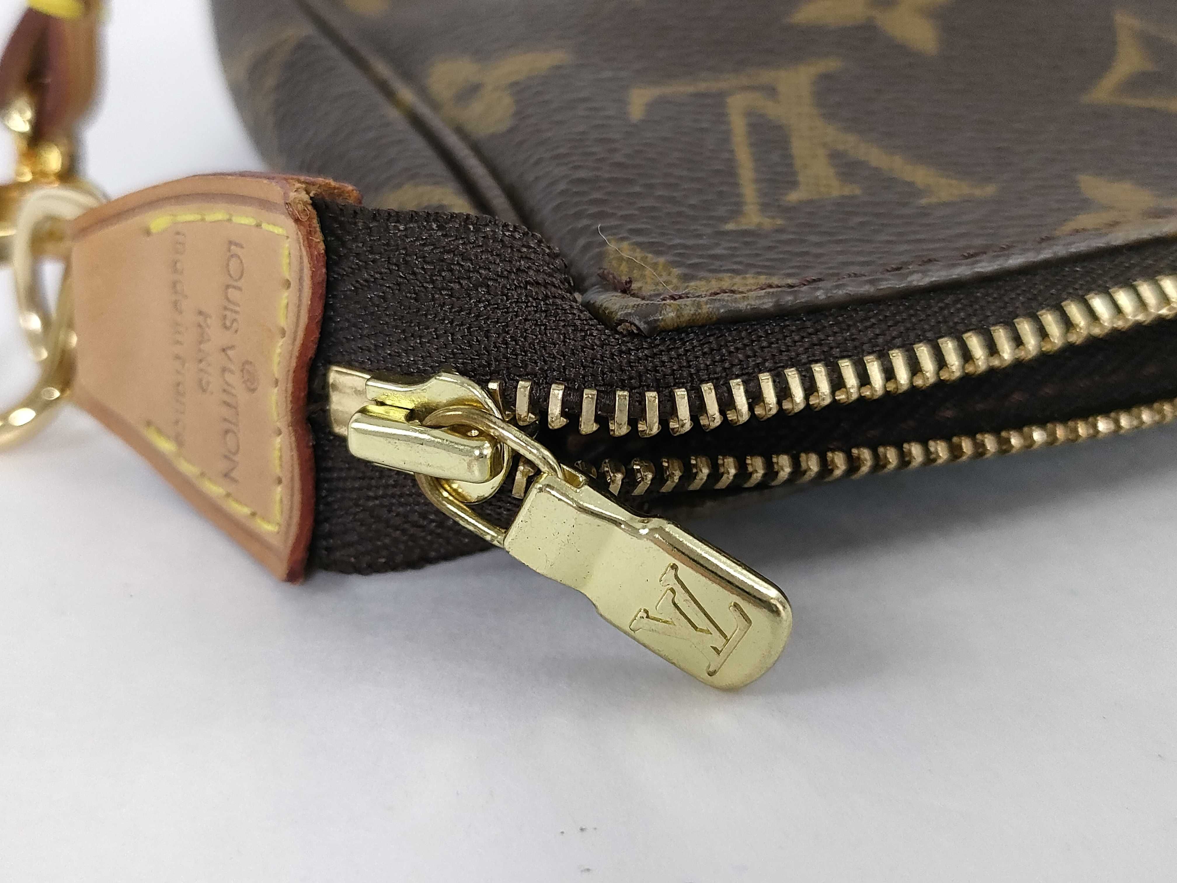 Monogram M51980 Monogram Pochette Accessoires Pouch — view 12