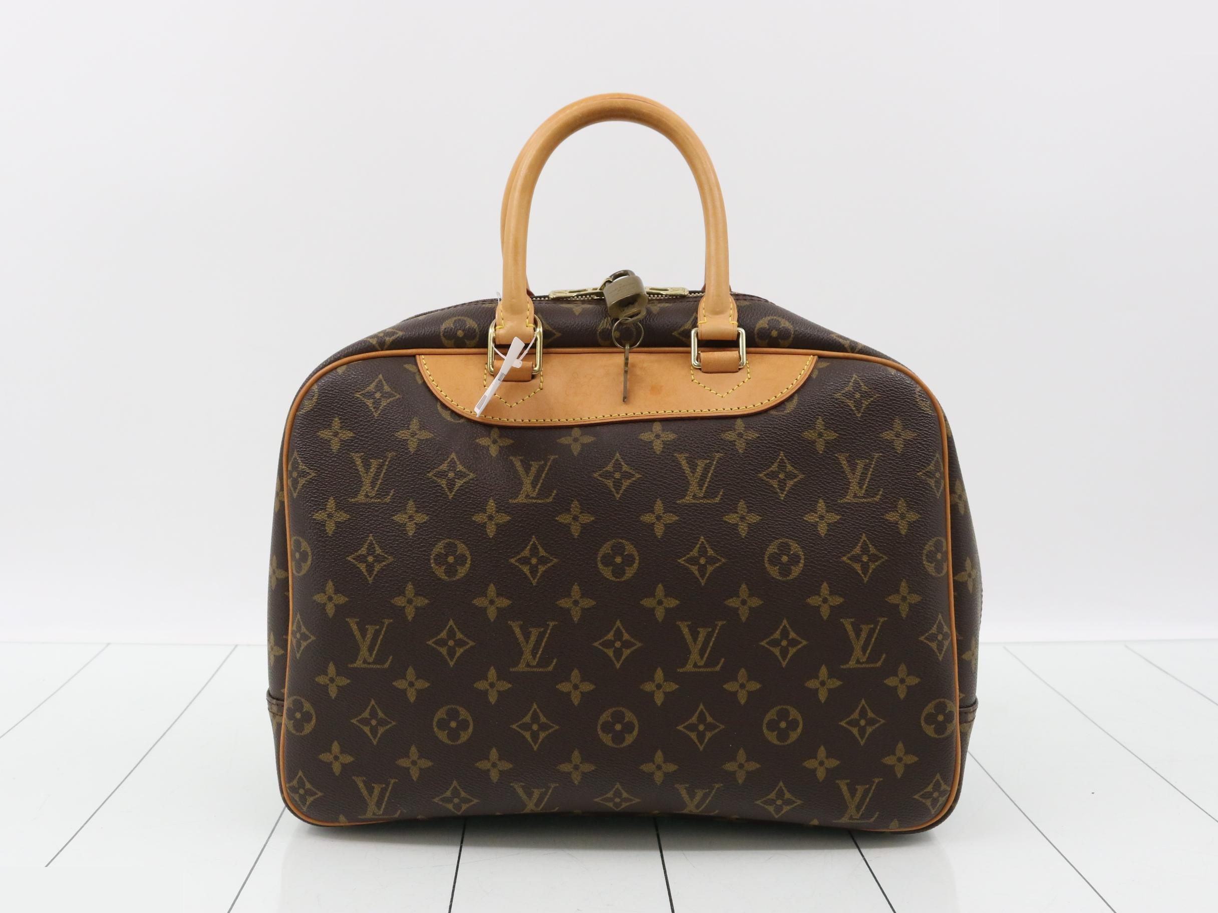 Deauville MB0091, includes name tag, key, and 2 keys. — view 2