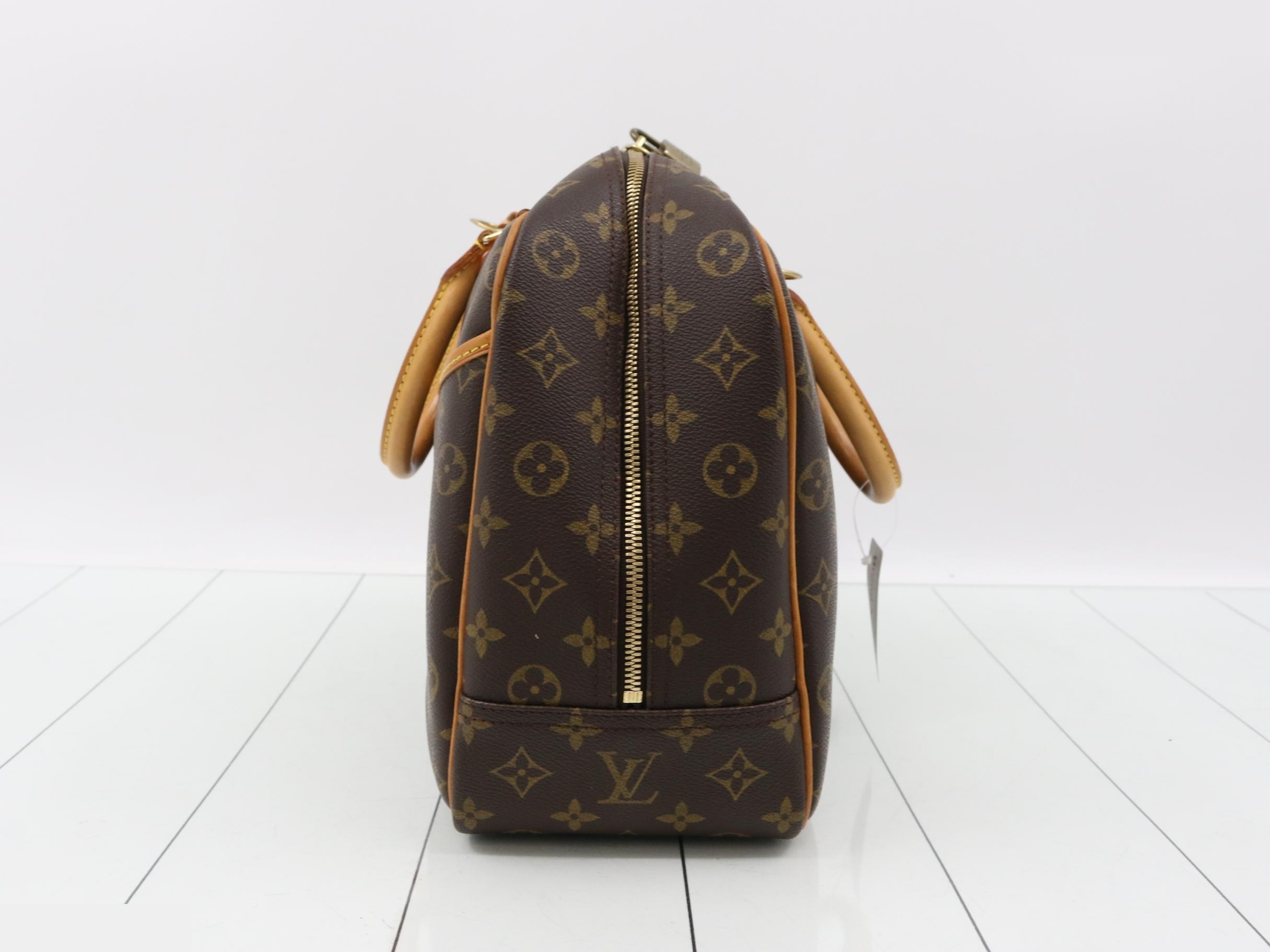 Deauville MB0091, includes name tag, key, and 2 keys. — view 3