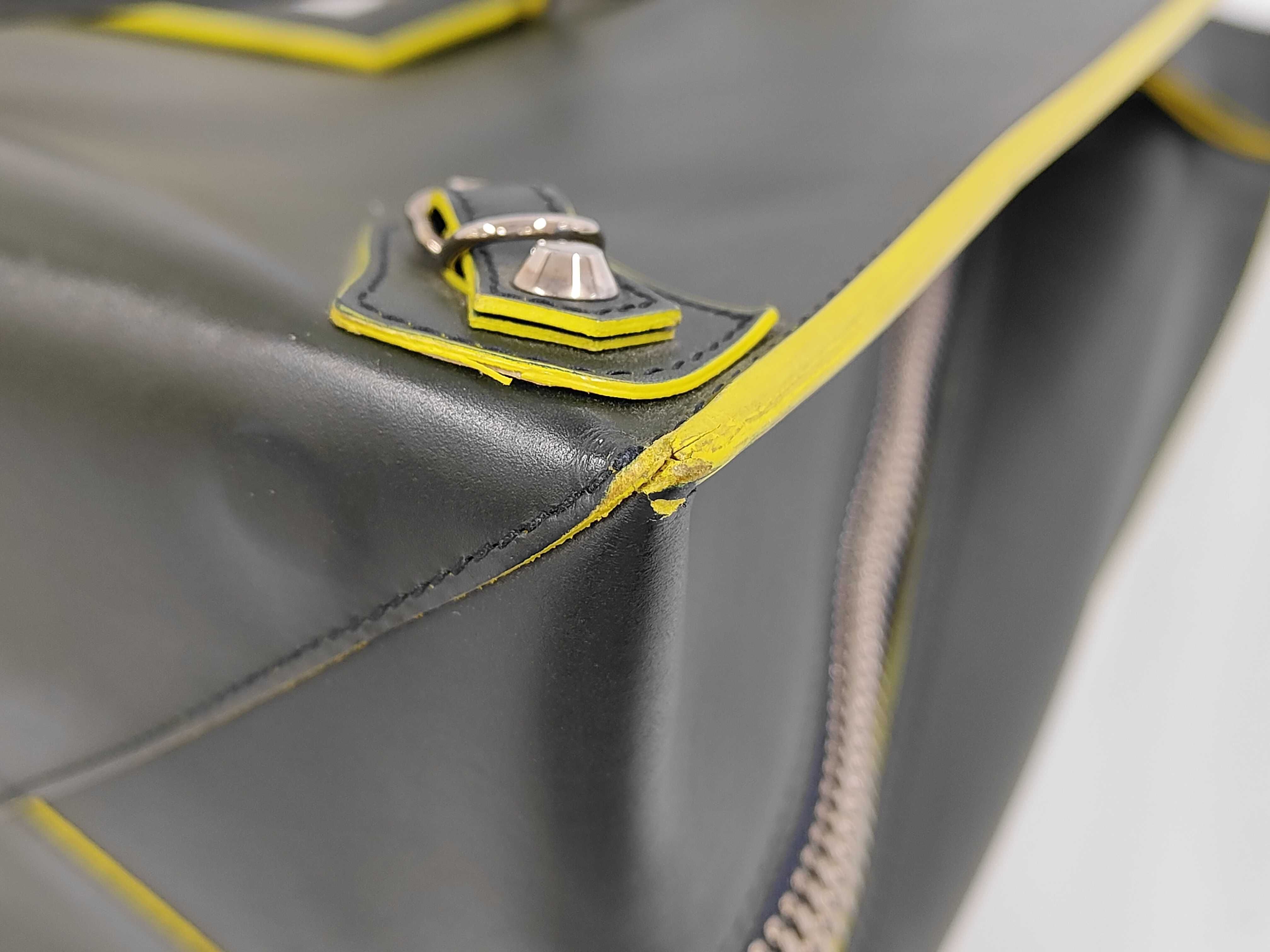 Classic Paper A4 Zip Around Tote Bag — view 4