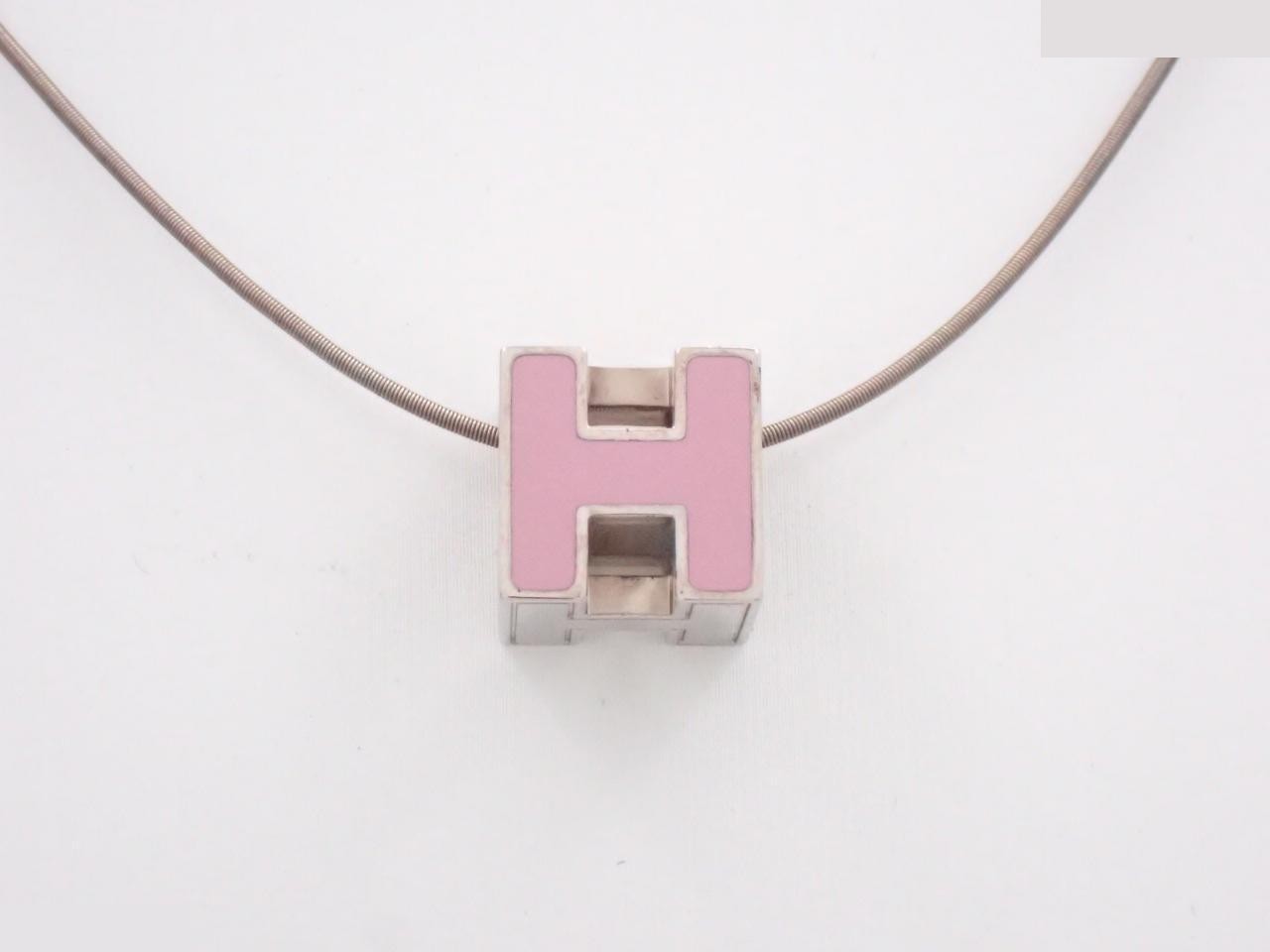 Cage Ash (Cube H) - Neck circumference approximately 42 cm