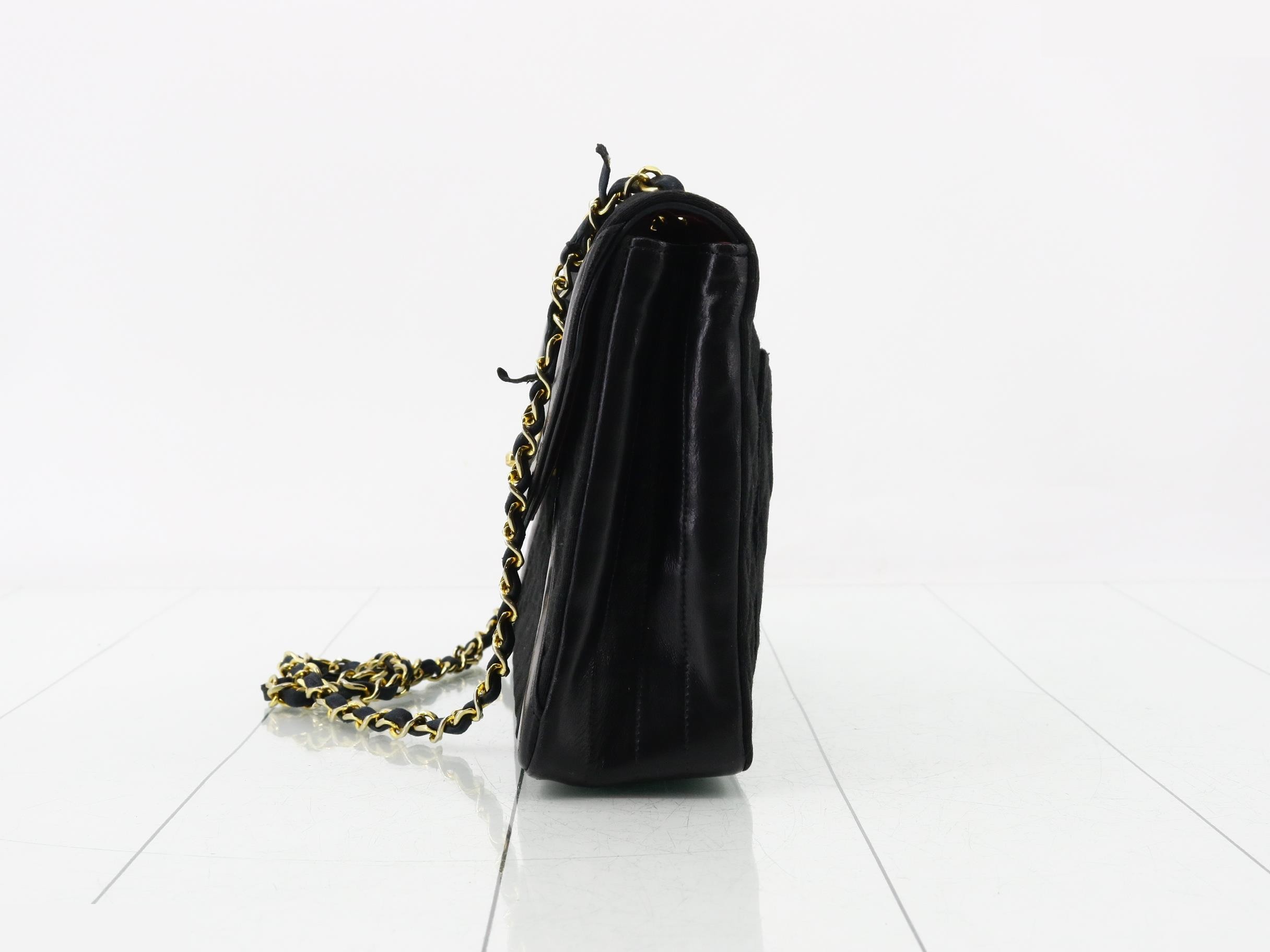 Matelassé (bag) - Shoulder bag — view 3