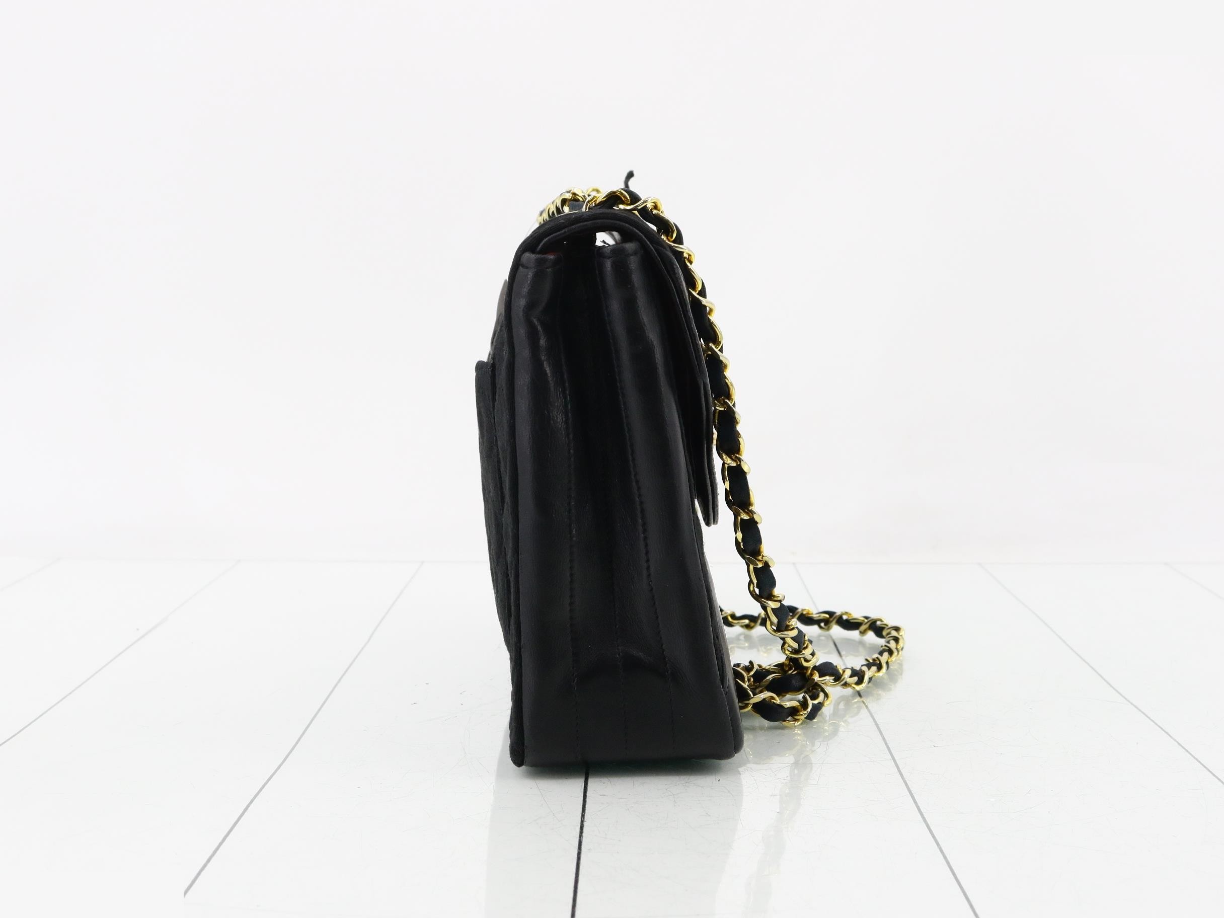 Matelassé (bag) - Shoulder bag — view 4