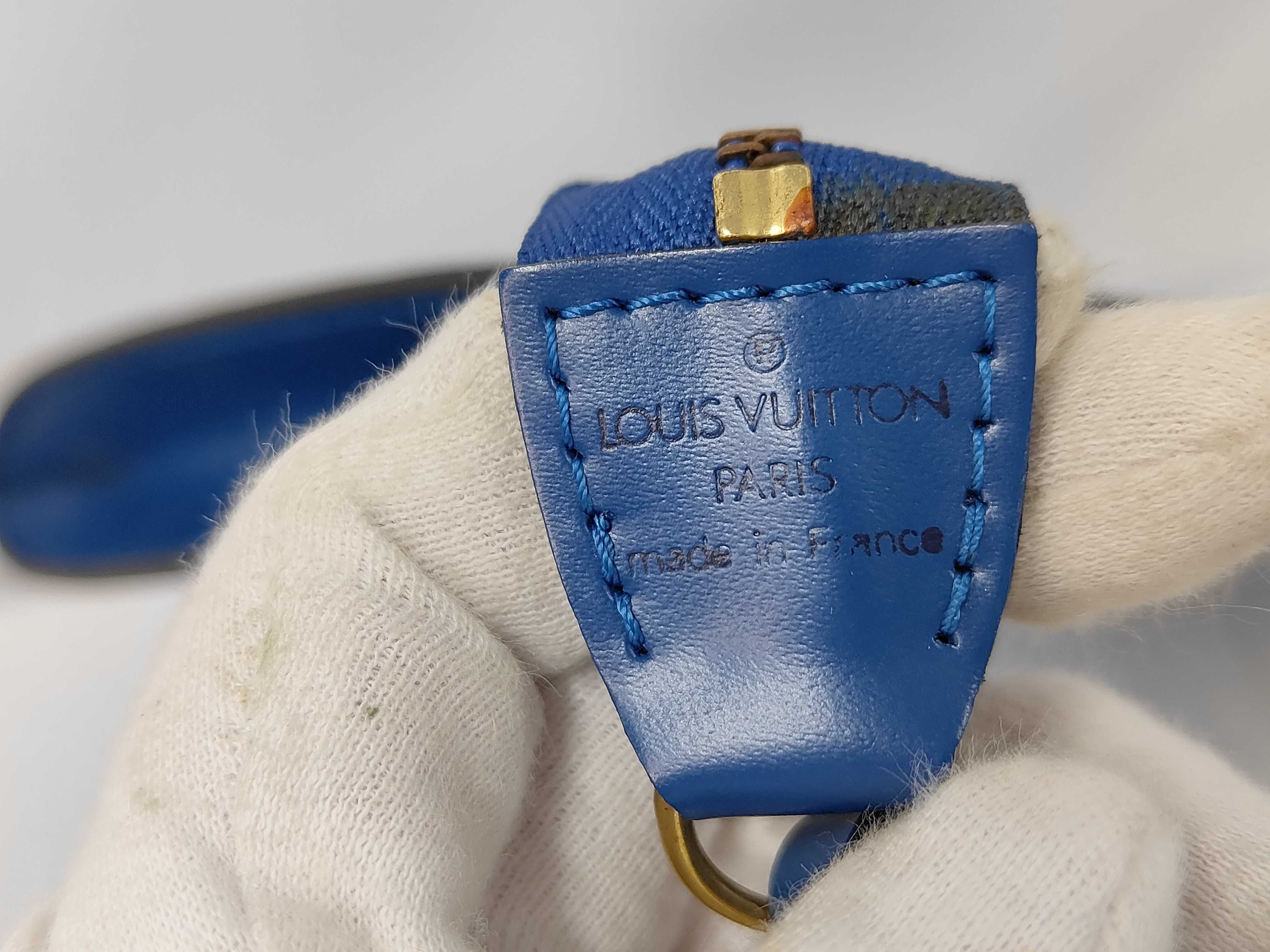 Epi Pochette Bag M52945 AR0918 Pouch — view 9