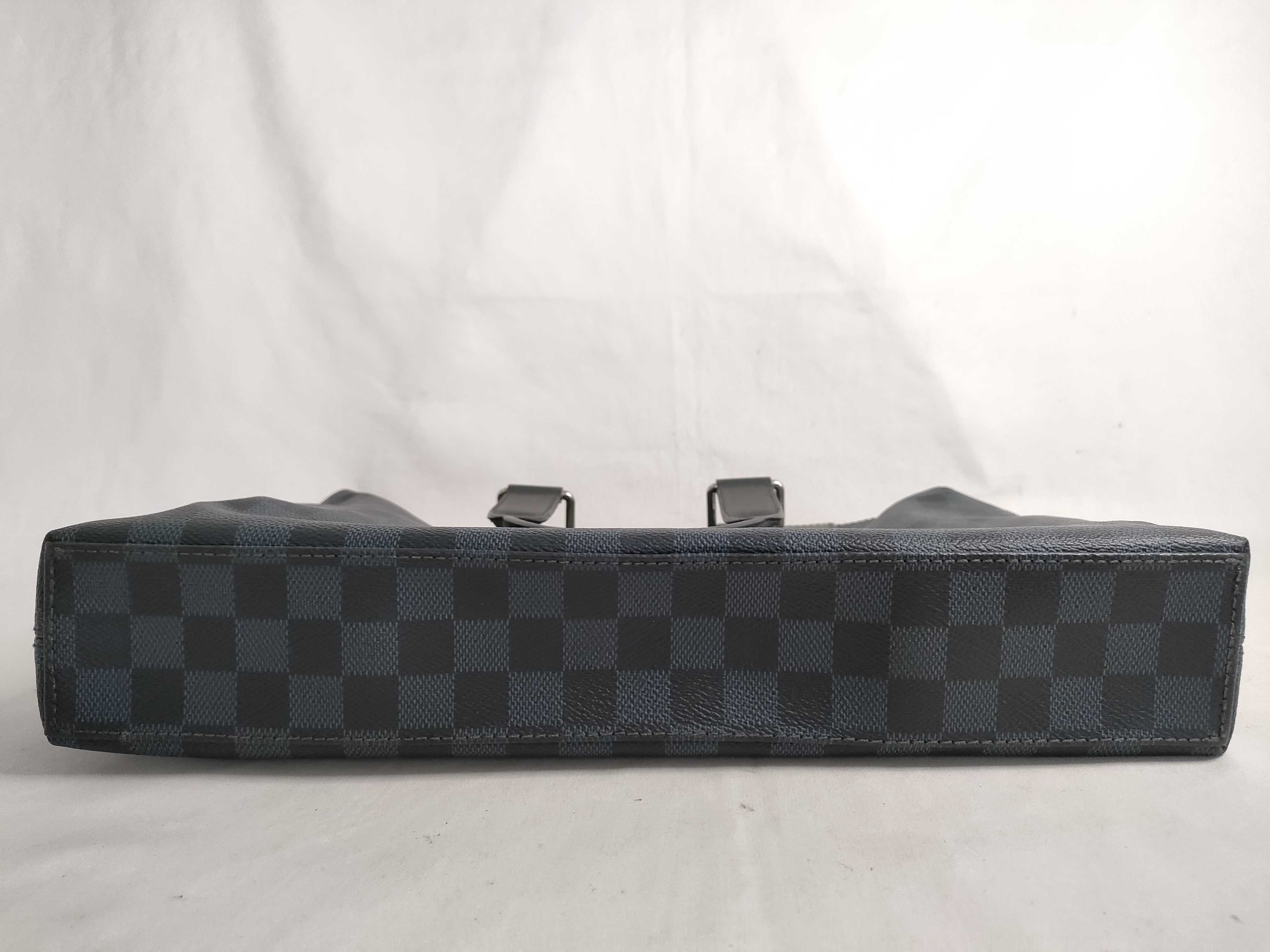 Damier Graphite Louis Vuitton Handbag — view 7