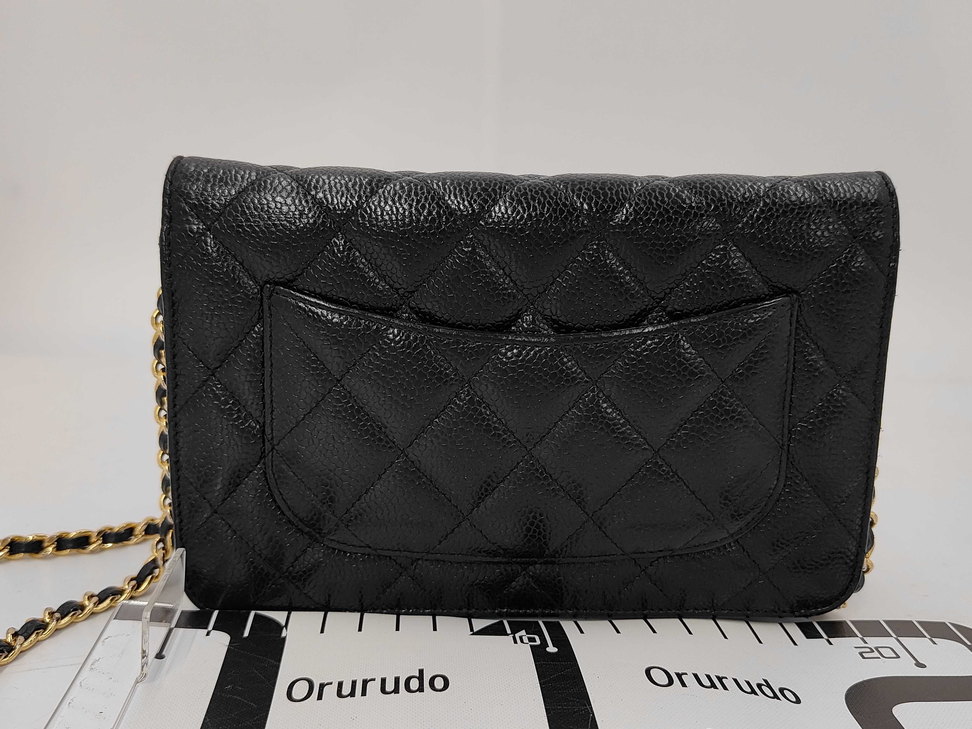 Chain Wallet Matelassé Caviar Leather Black Serial Number 29 Shoulder Bag — view 2