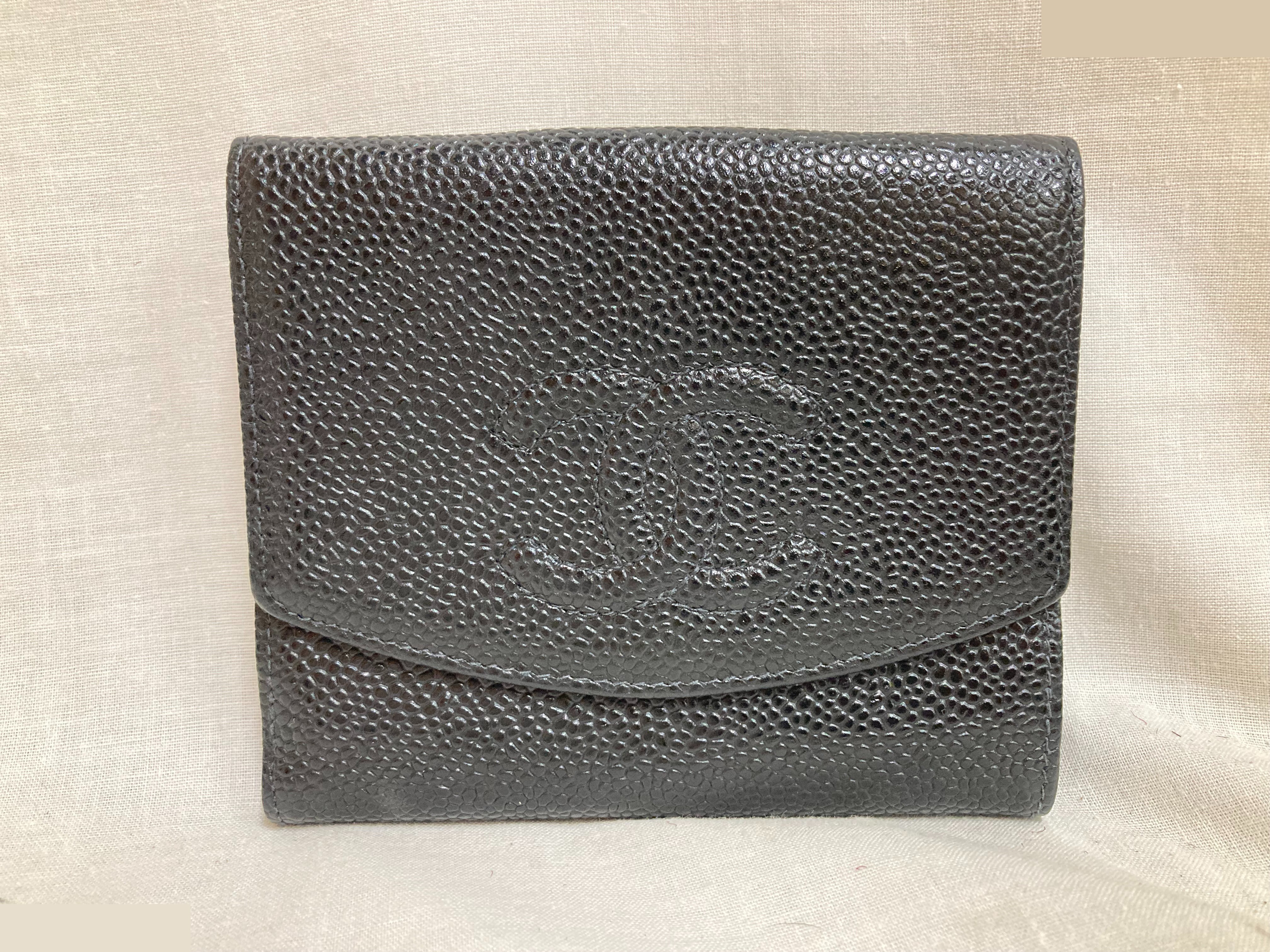 Caviar skin (bags) and wallets — view 2