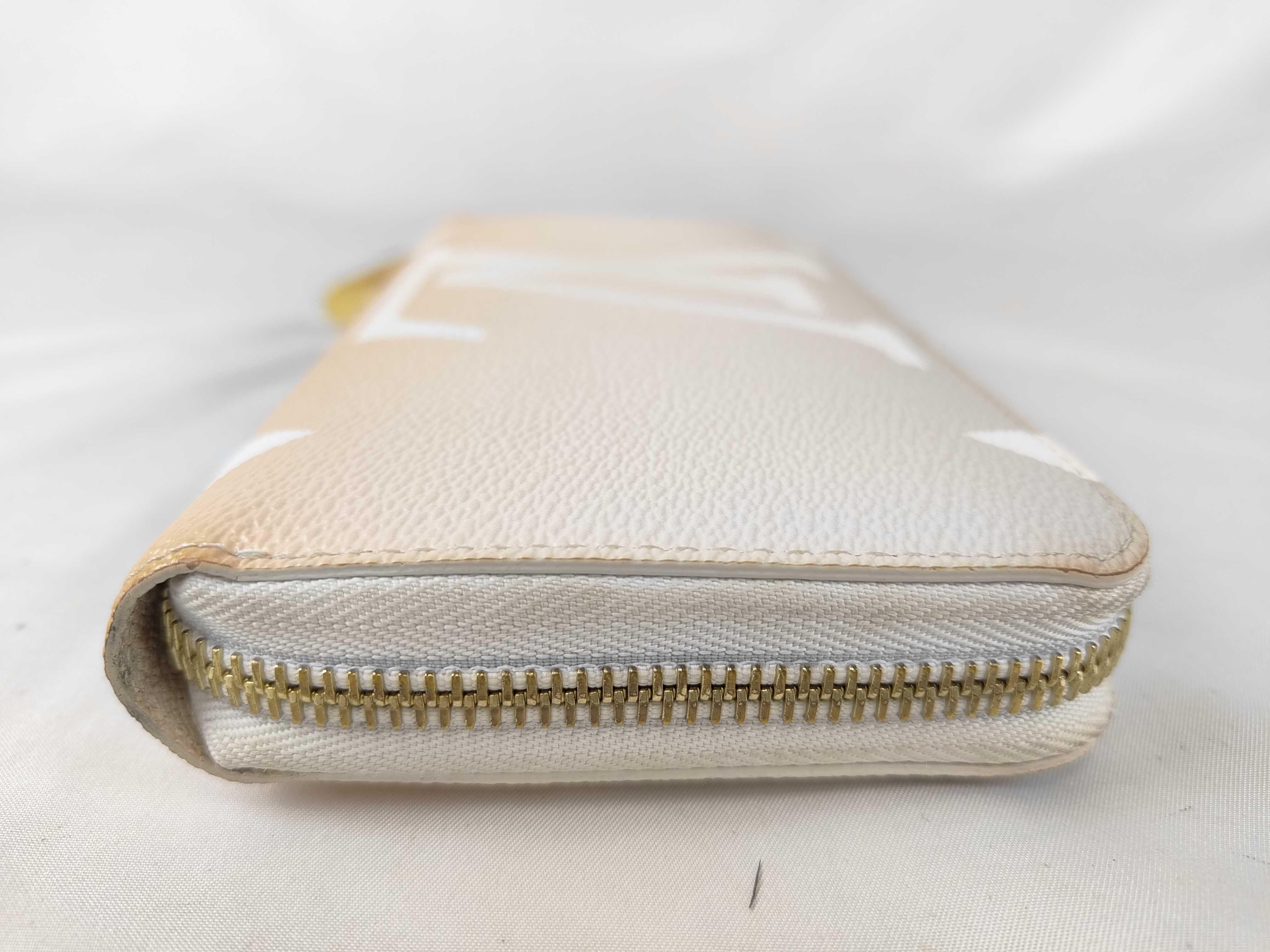 Zippy Wallet Monogram Giant M80359 Wallet — view 4