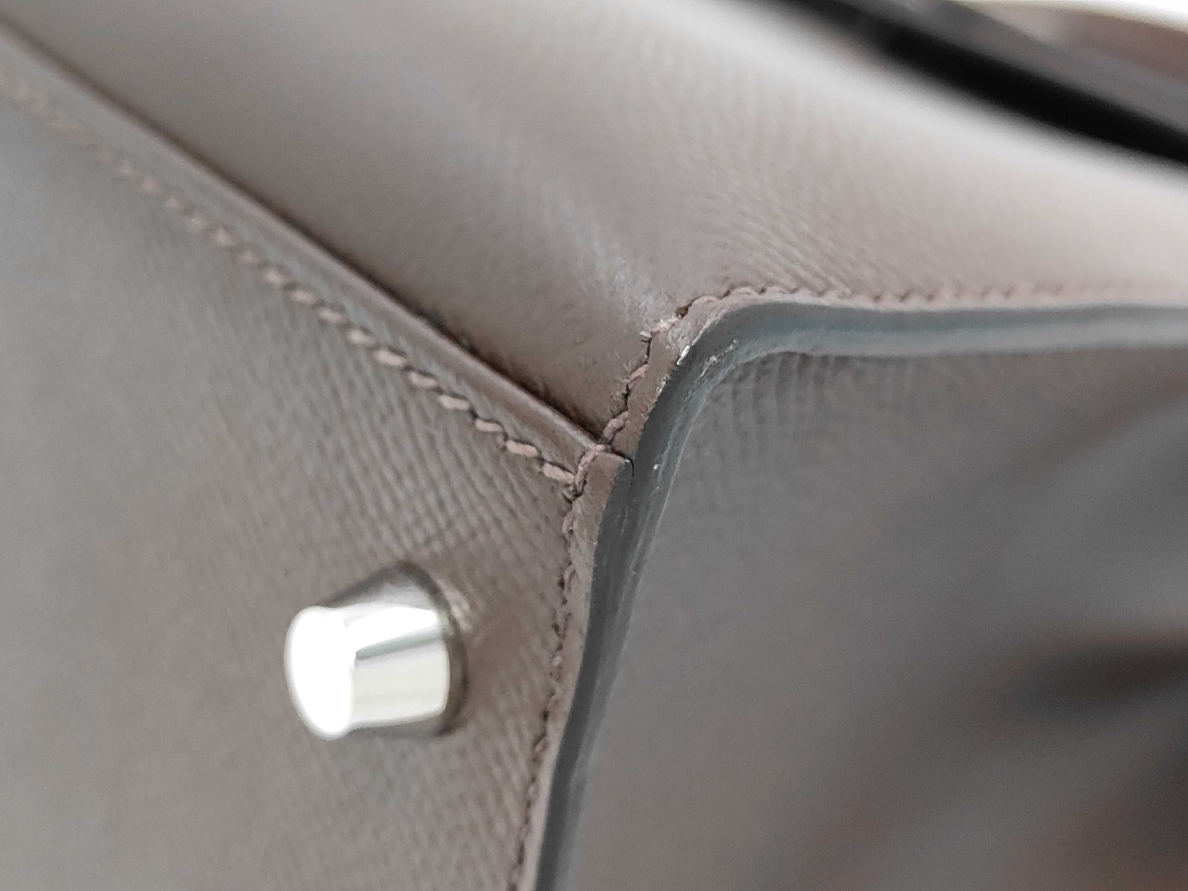 Kelly 35, 2-way bag, Epsom leather, dark brown, silver hardware, N stamp, includes dust bag, strap, rain cover, clochette, key, and 2 keys. 35x25x13cm, shoulder strap approx. 9cm. Handbag. — view 7