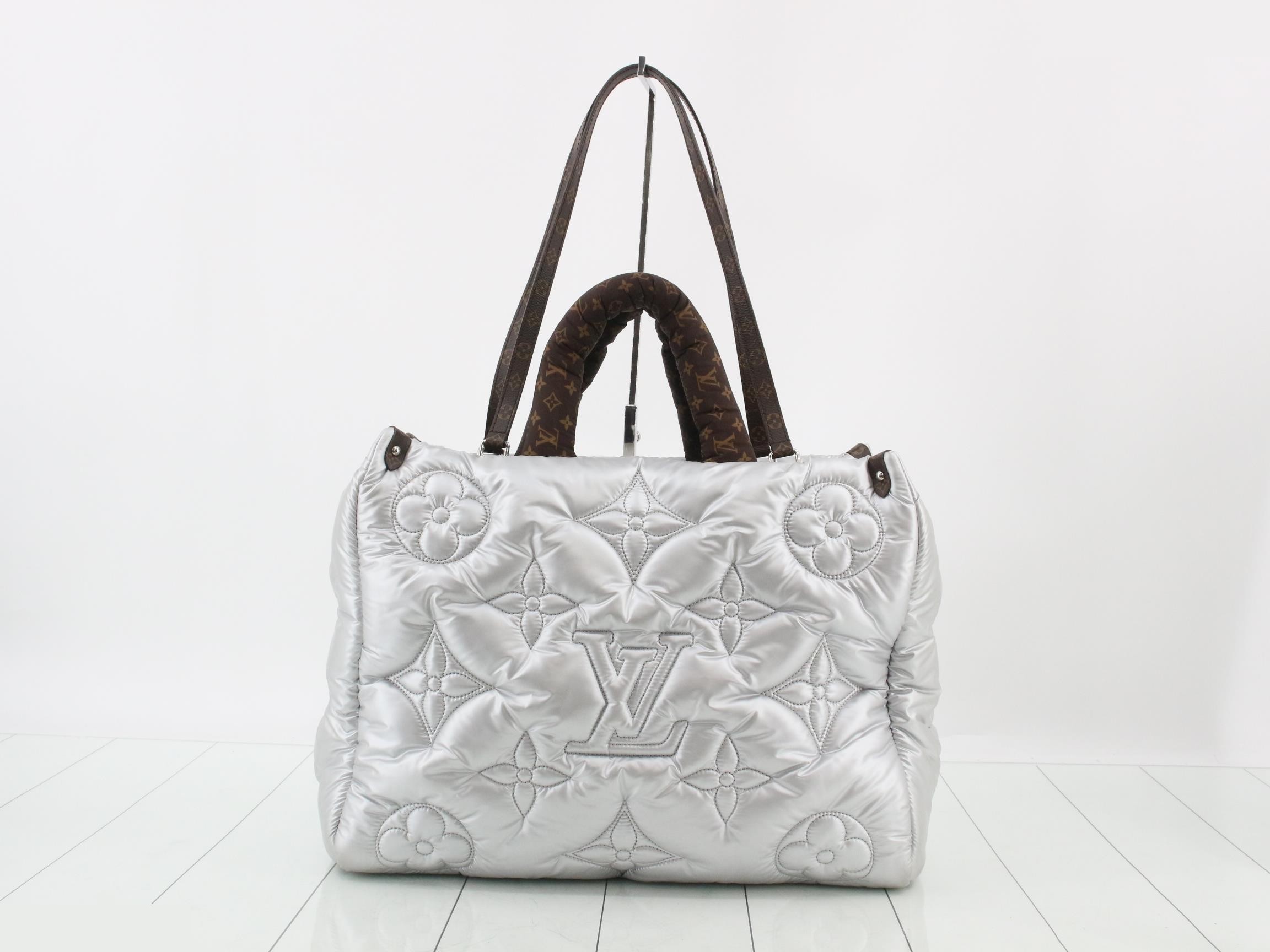LV Pillow OnTheGo GM — view 2