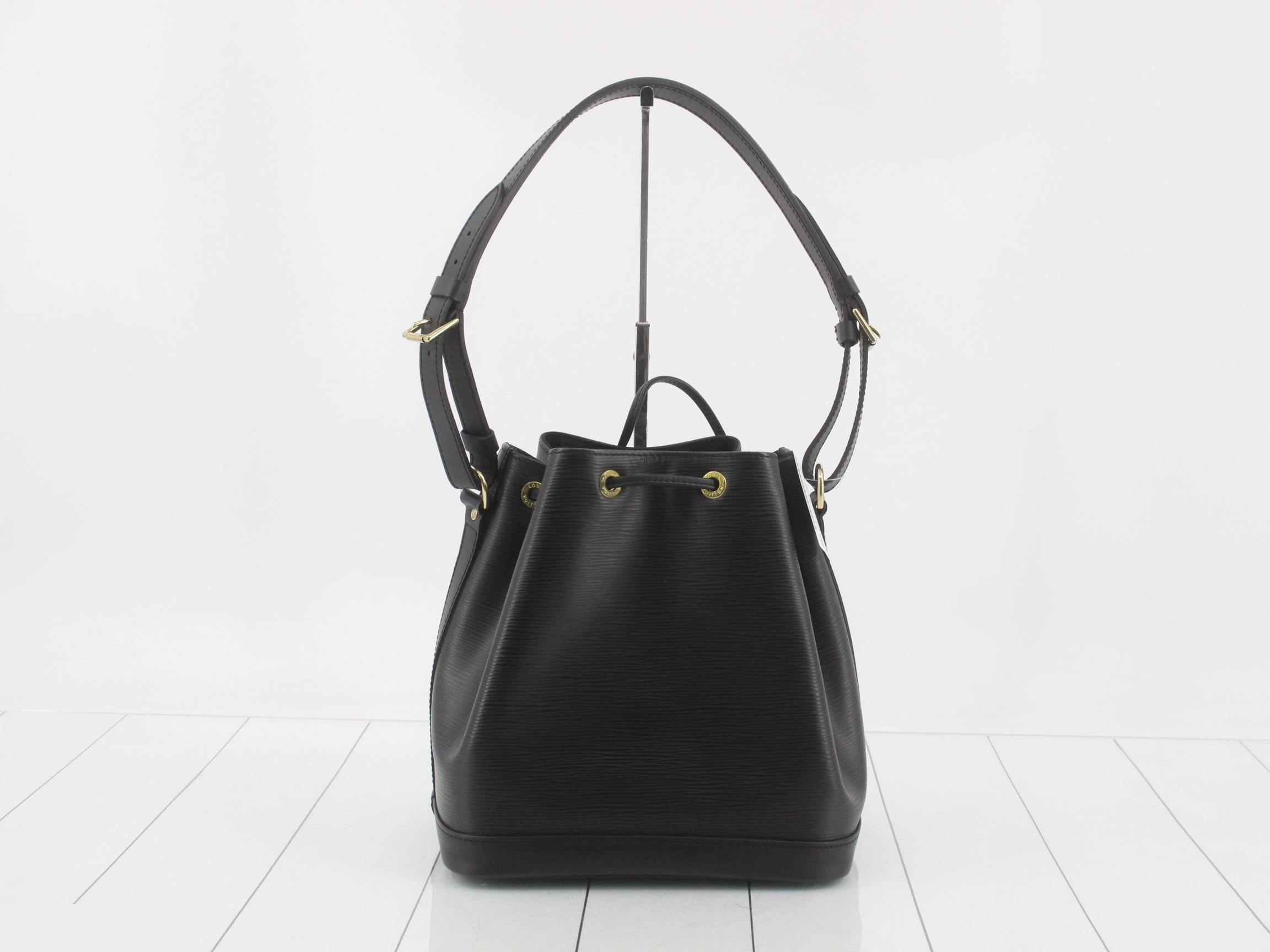 Petit Noé Noir Epi Shoulder Bag 366 — view 2
