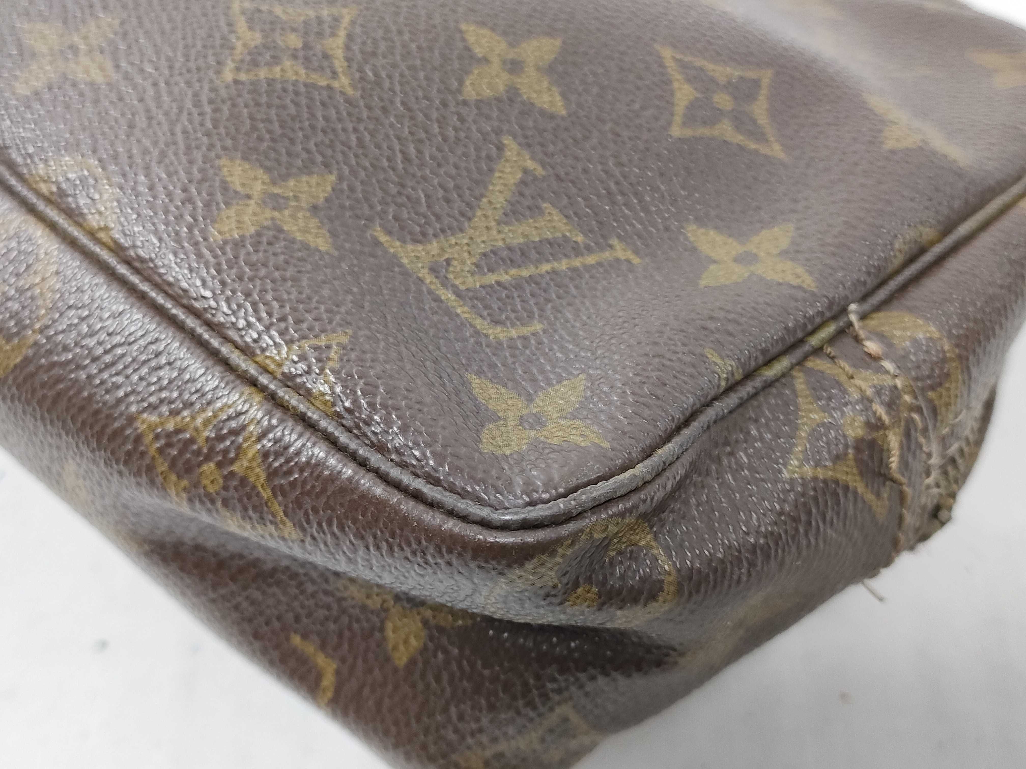 Monogram Louis Vuitton Monogram Trousse Toilette 23 M47524 832 Second Bag — view 4