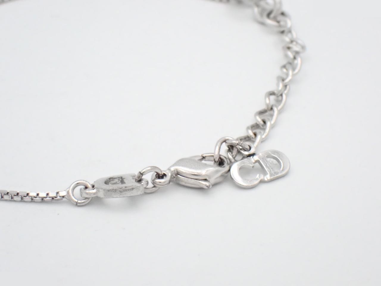 Other lines: Precious metal bracelets and bangles (metal), total length approximately 24 cm. — view 3