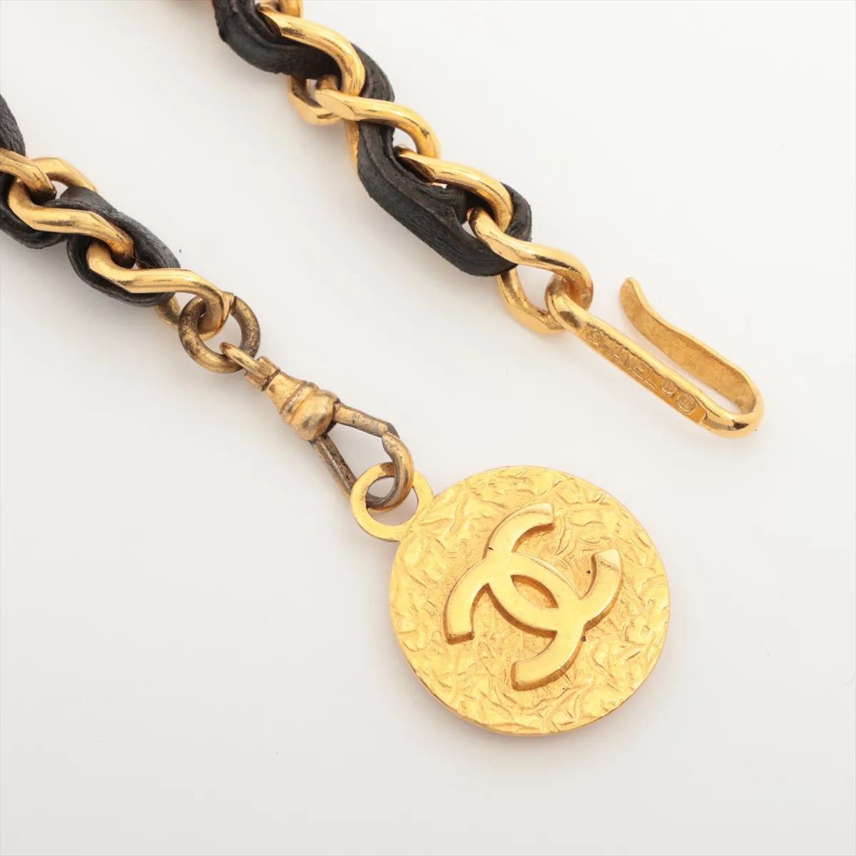 Coco Mark 1982 Chain Belt GP x Leather Black x Gold — view 3