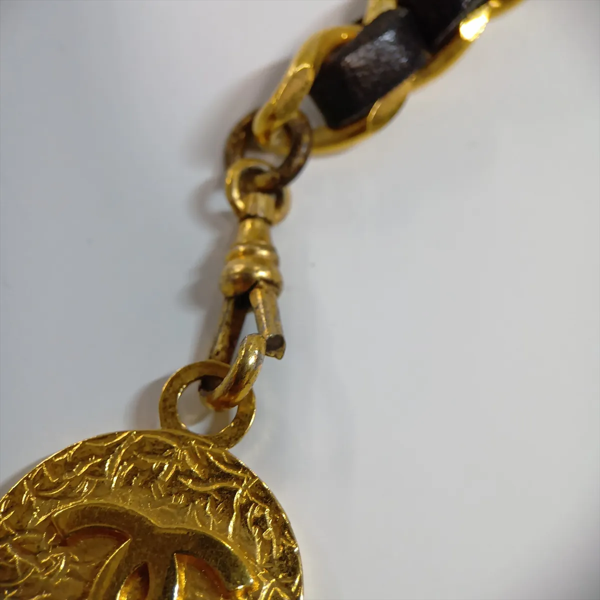 Coco Mark 1982 Chain Belt GP x Leather Black x Gold — view 5