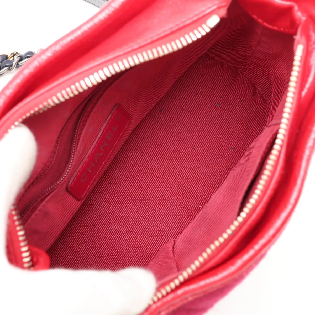Gabrielle de Chanel Wool x Vintage Calf Chain Shoulder Bag, Red x Navy, Gold x Silver Hardware, 24559315, Serial Number 24 — view 6