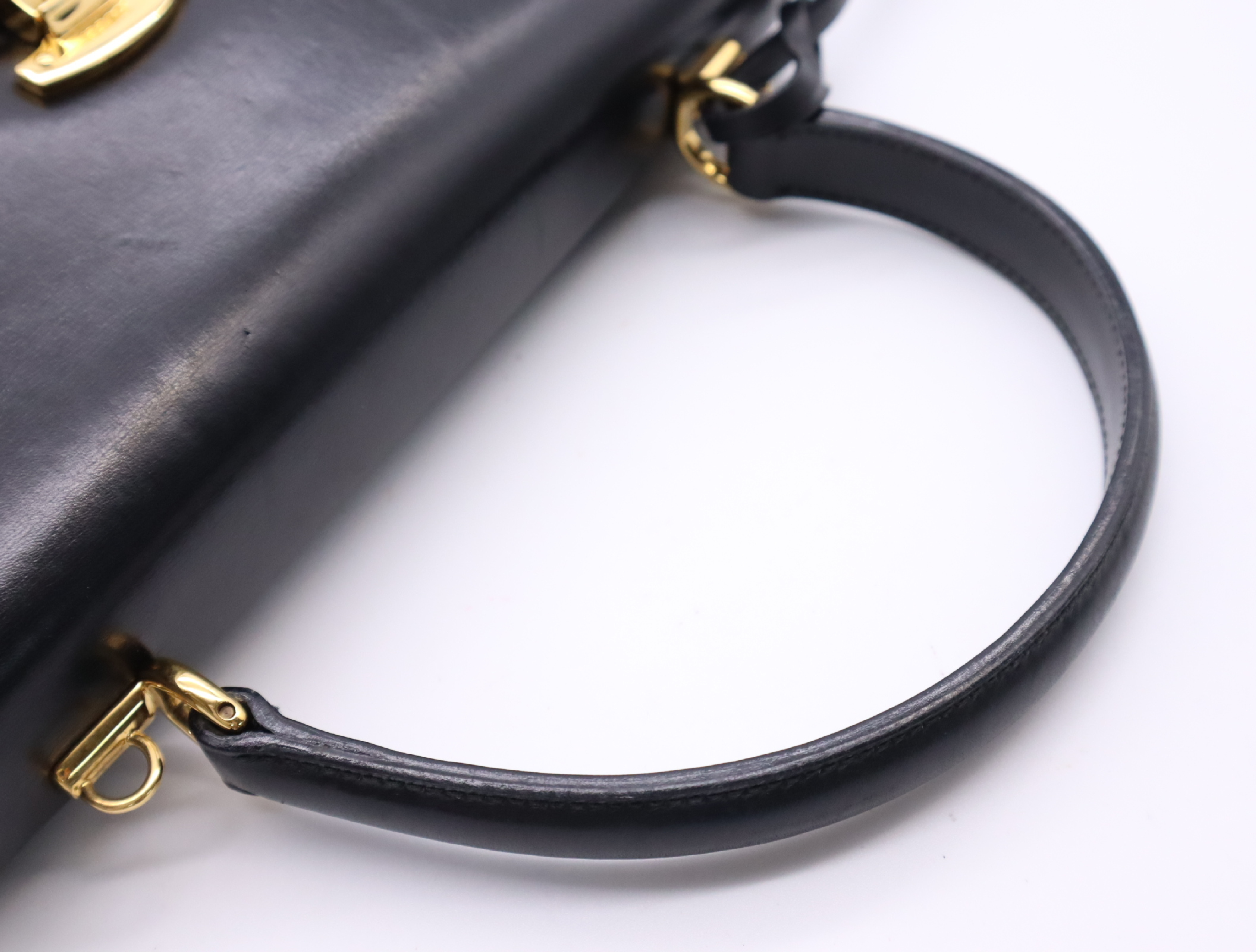 000.26.0258 Leather Lady Lock Handbag, Black with Gold Hardware, Includes Clochette and 2 Keys. — view 10