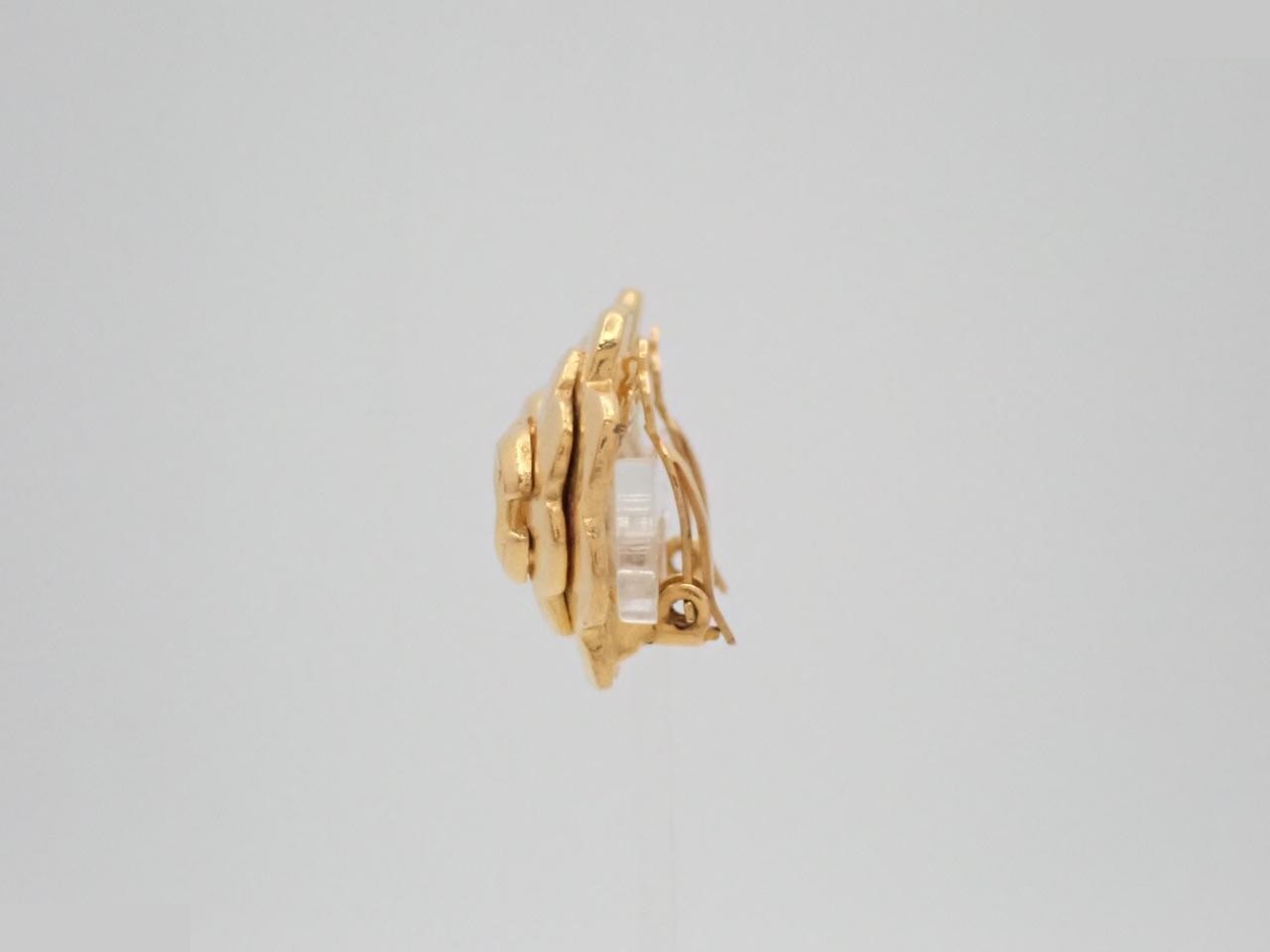 Earrings with Coco Mark design, gold. — view 3