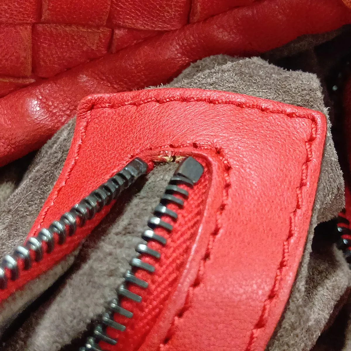 Intrecciato Hobo Leather Shoulder Bag, Red — view 12