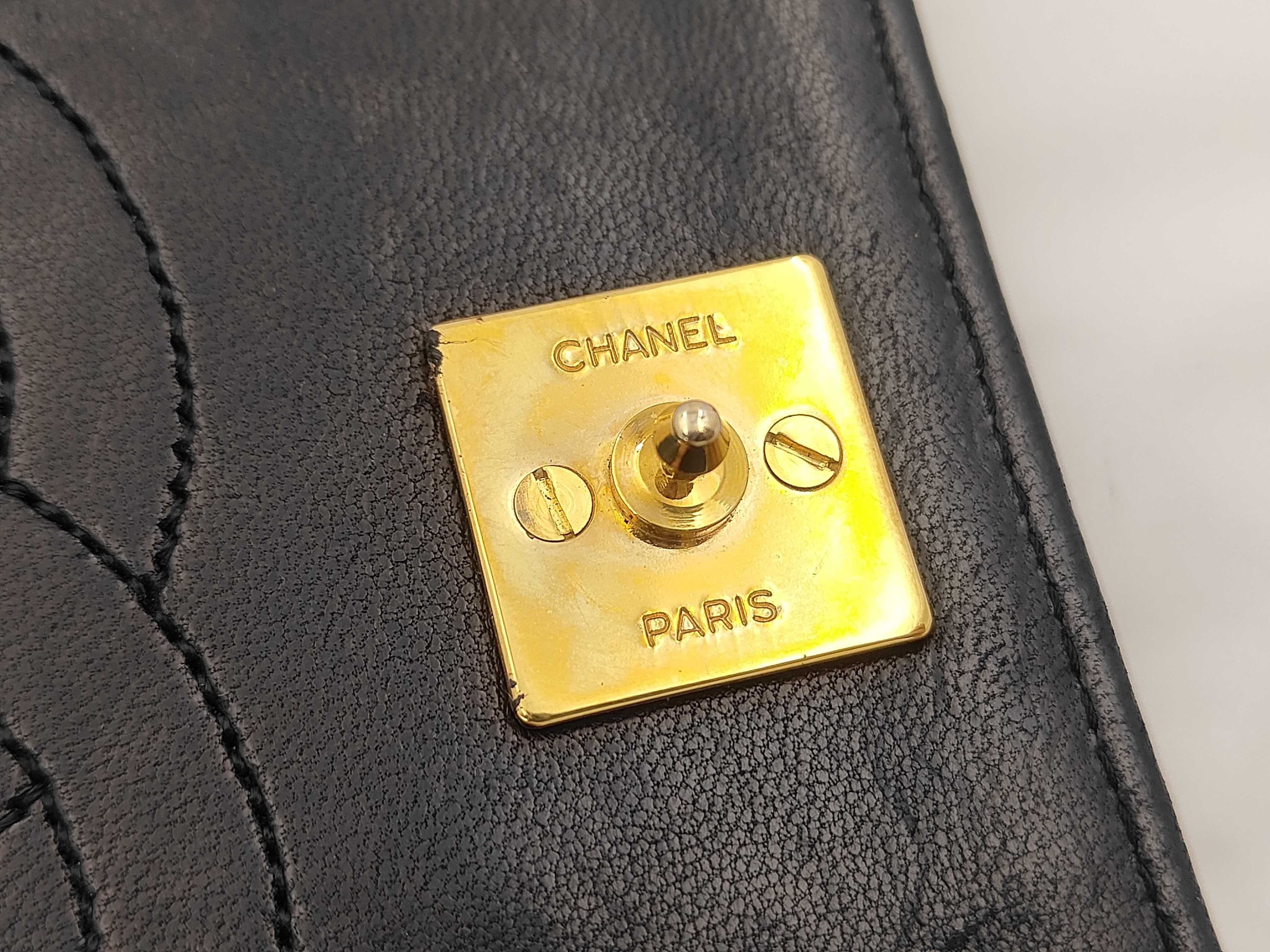 Matelassé Push Black Shoulder Bag — view 11