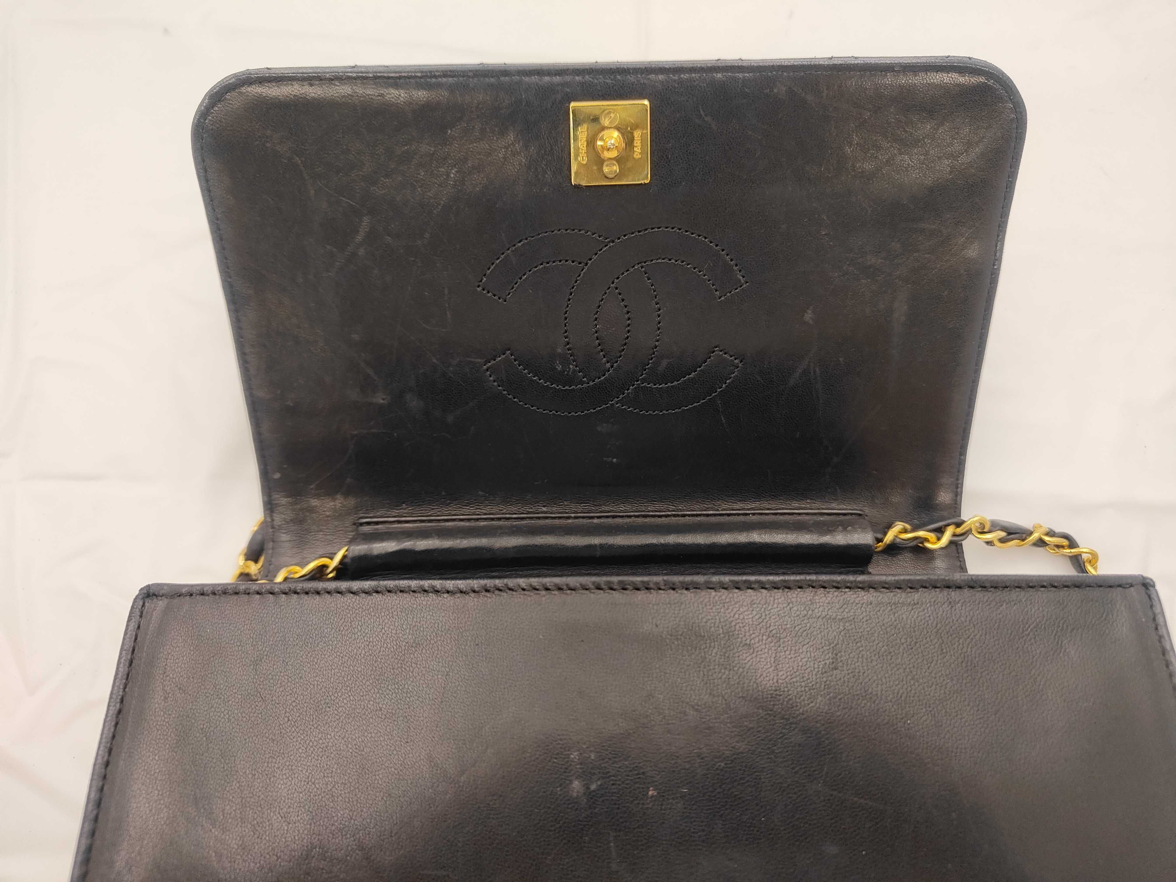 Matelassé Push Black Shoulder Bag — view 8
