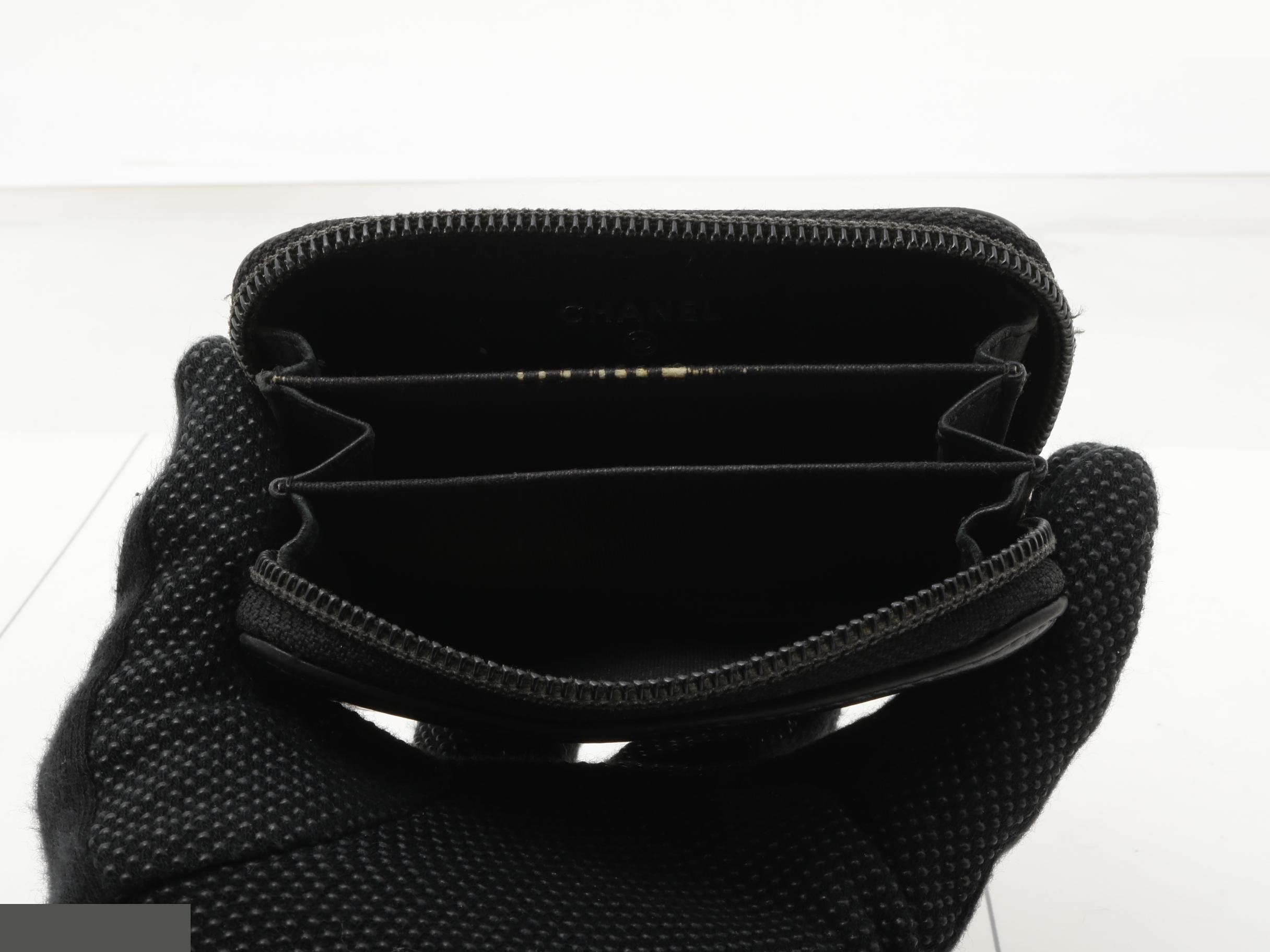 Caviar Skin Folding Wallet — view 4