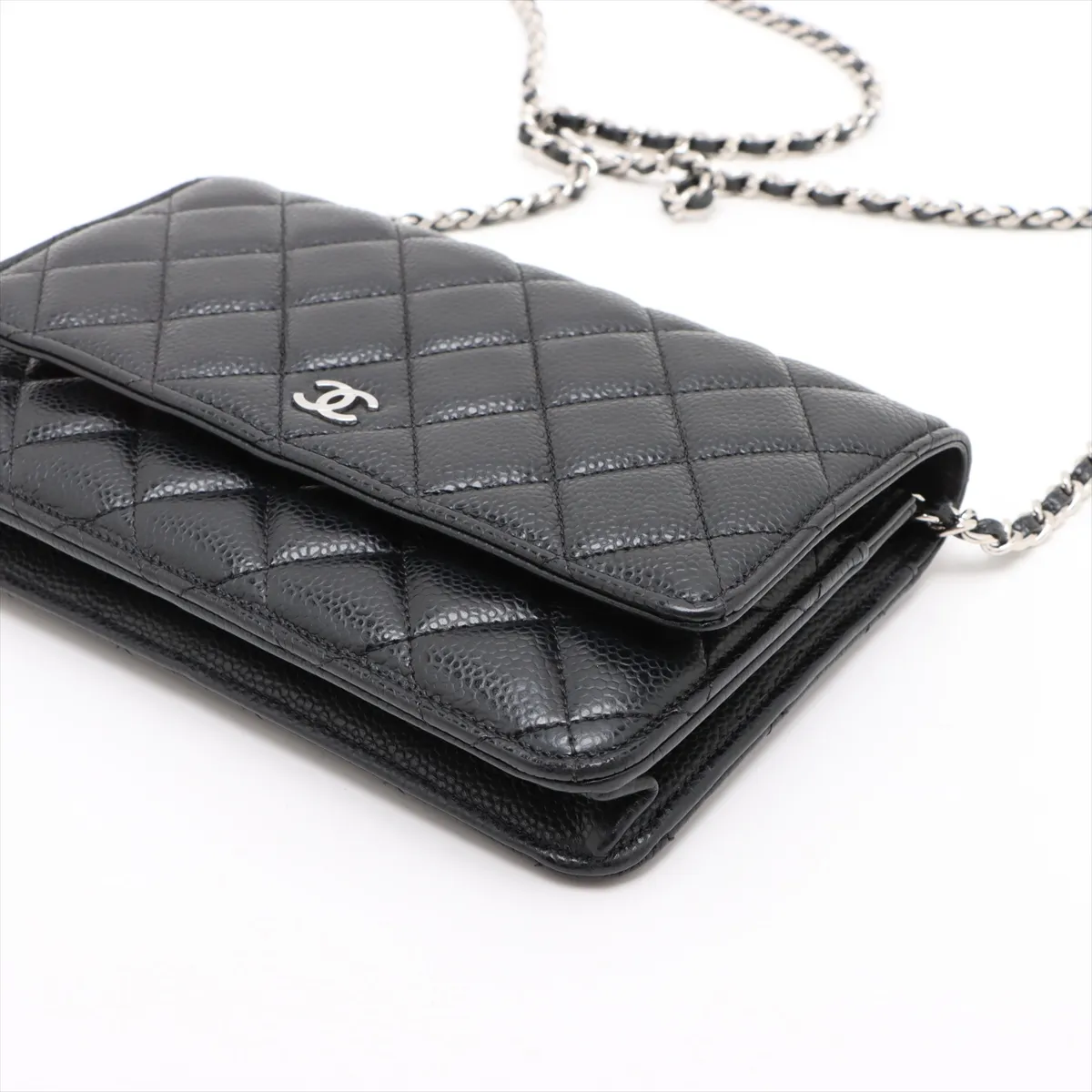 Matelasse caviar skin chain wallet black silver hardware UU50XEJK random plate — view 3