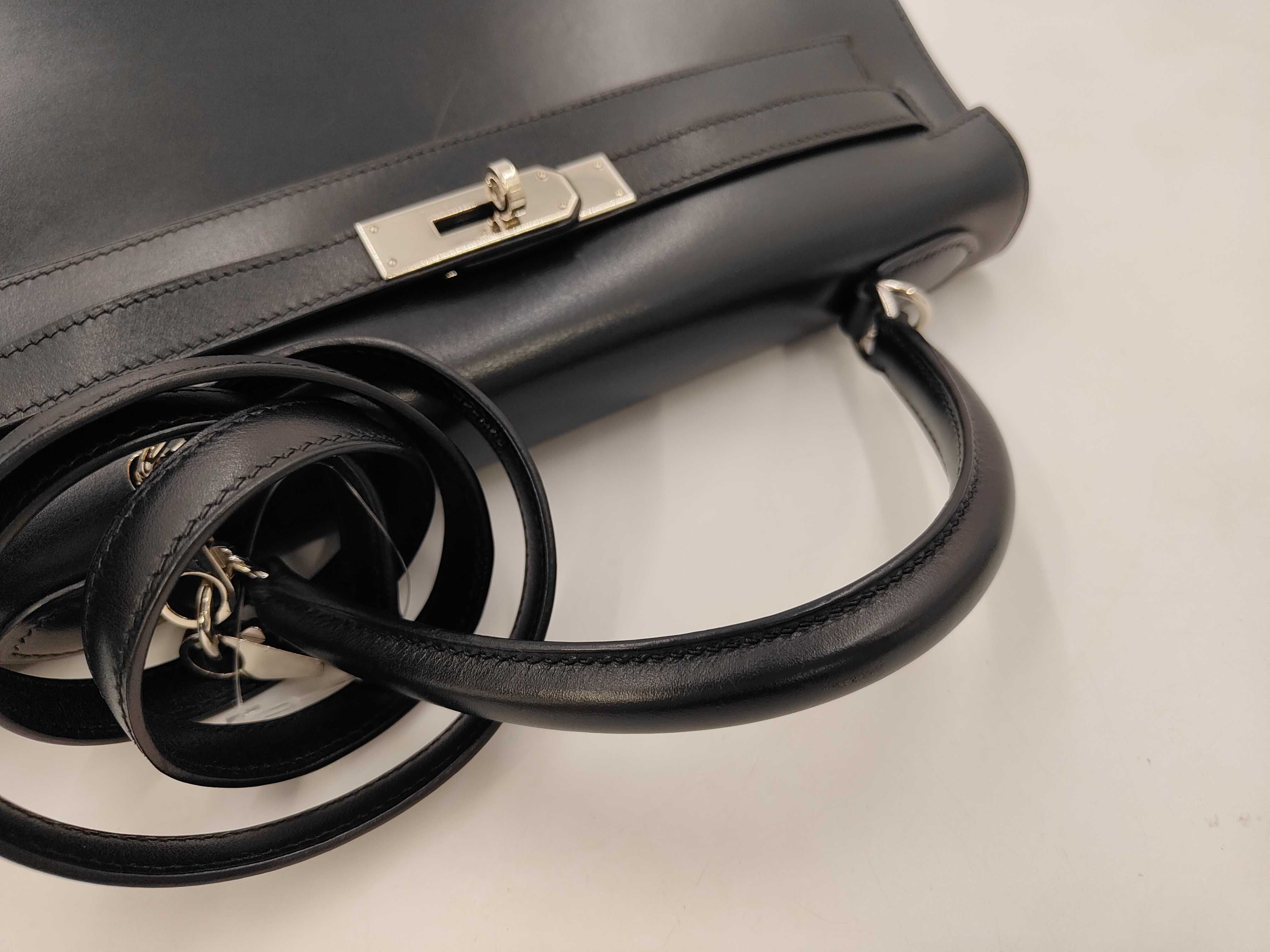 Kelly 32, external stitching, box calf leather, black, silver hardware, D stamp, handbag — view 5