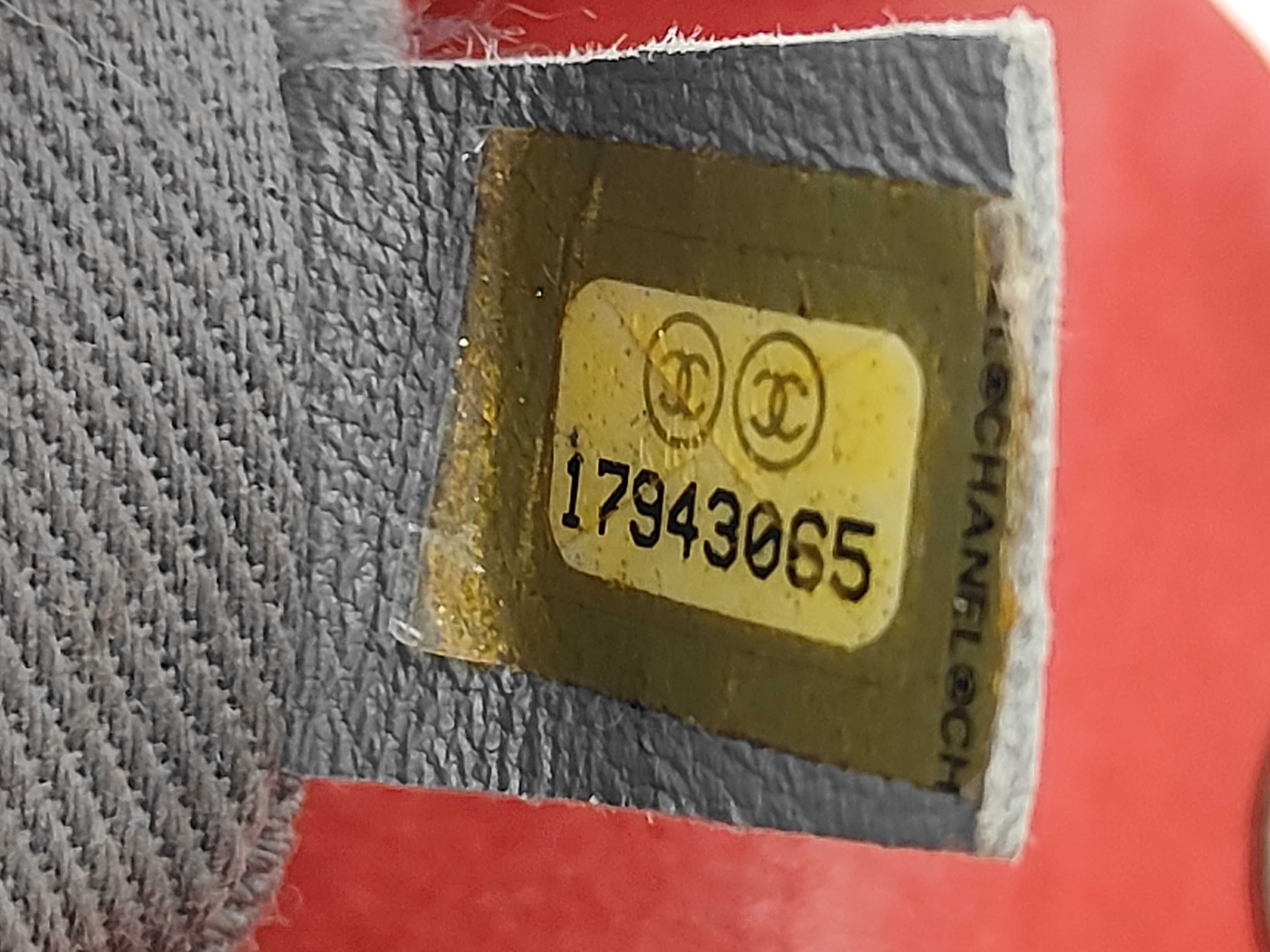 Ultra Stitch Red Shoulder Bag (Serial Number 17) — view 11