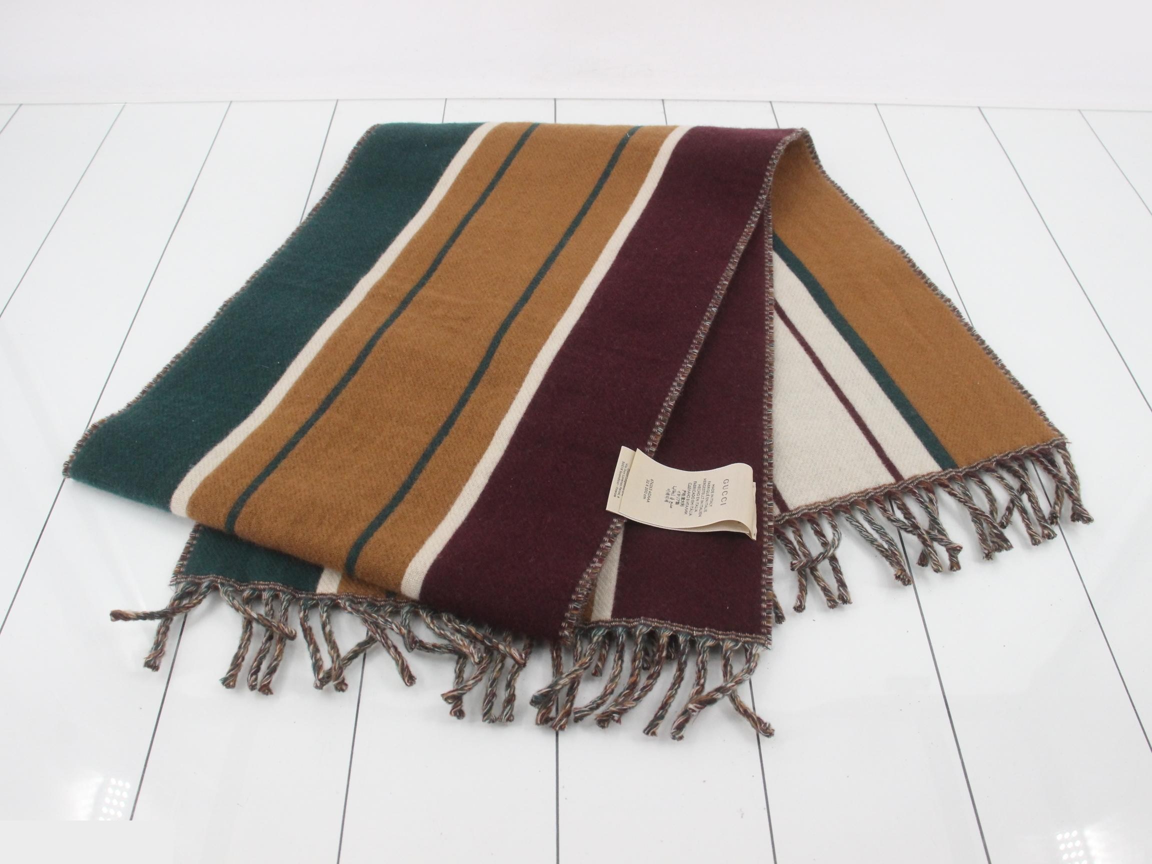 Tricolor muffler — view 3