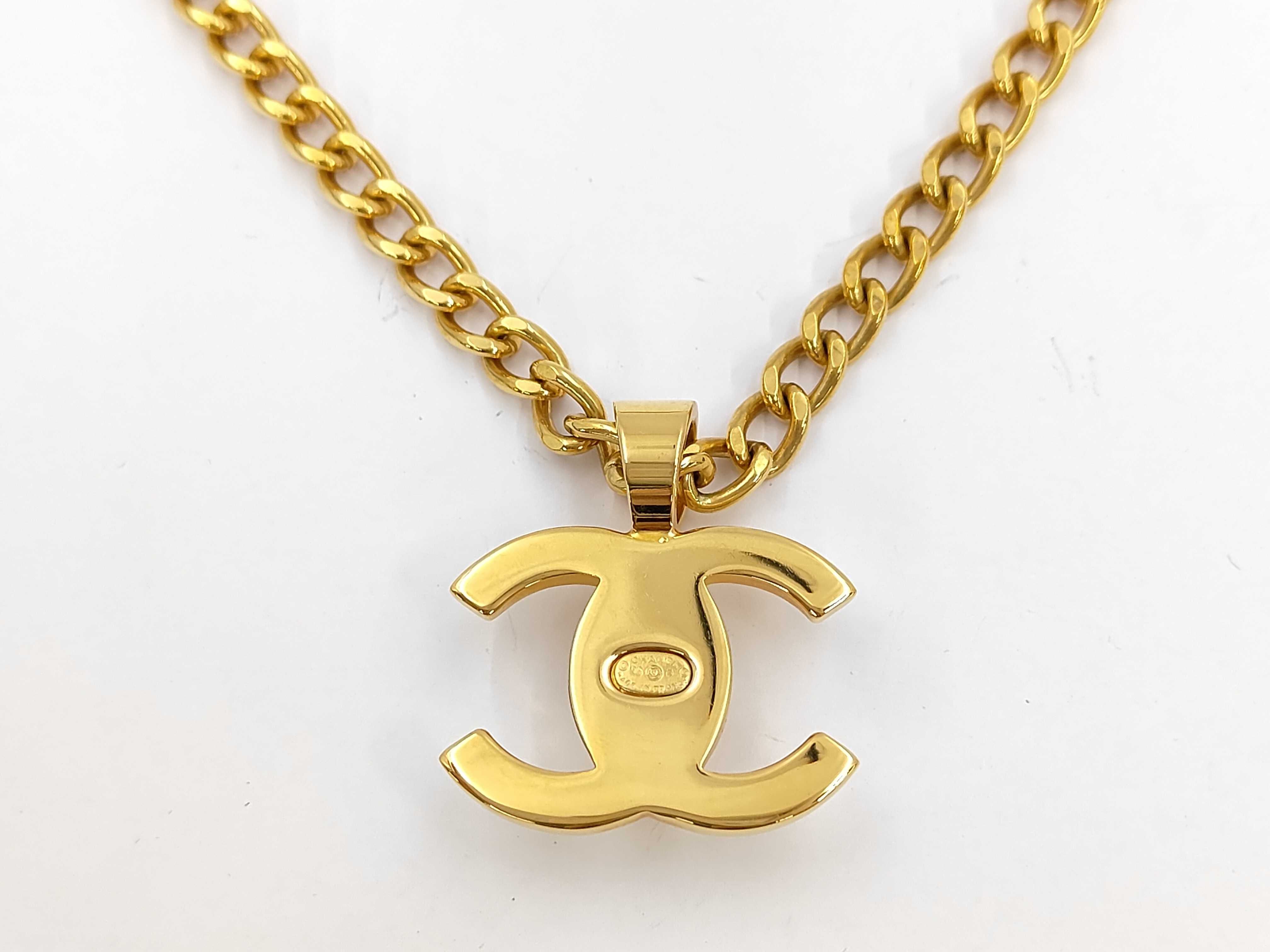 necklace — view 2