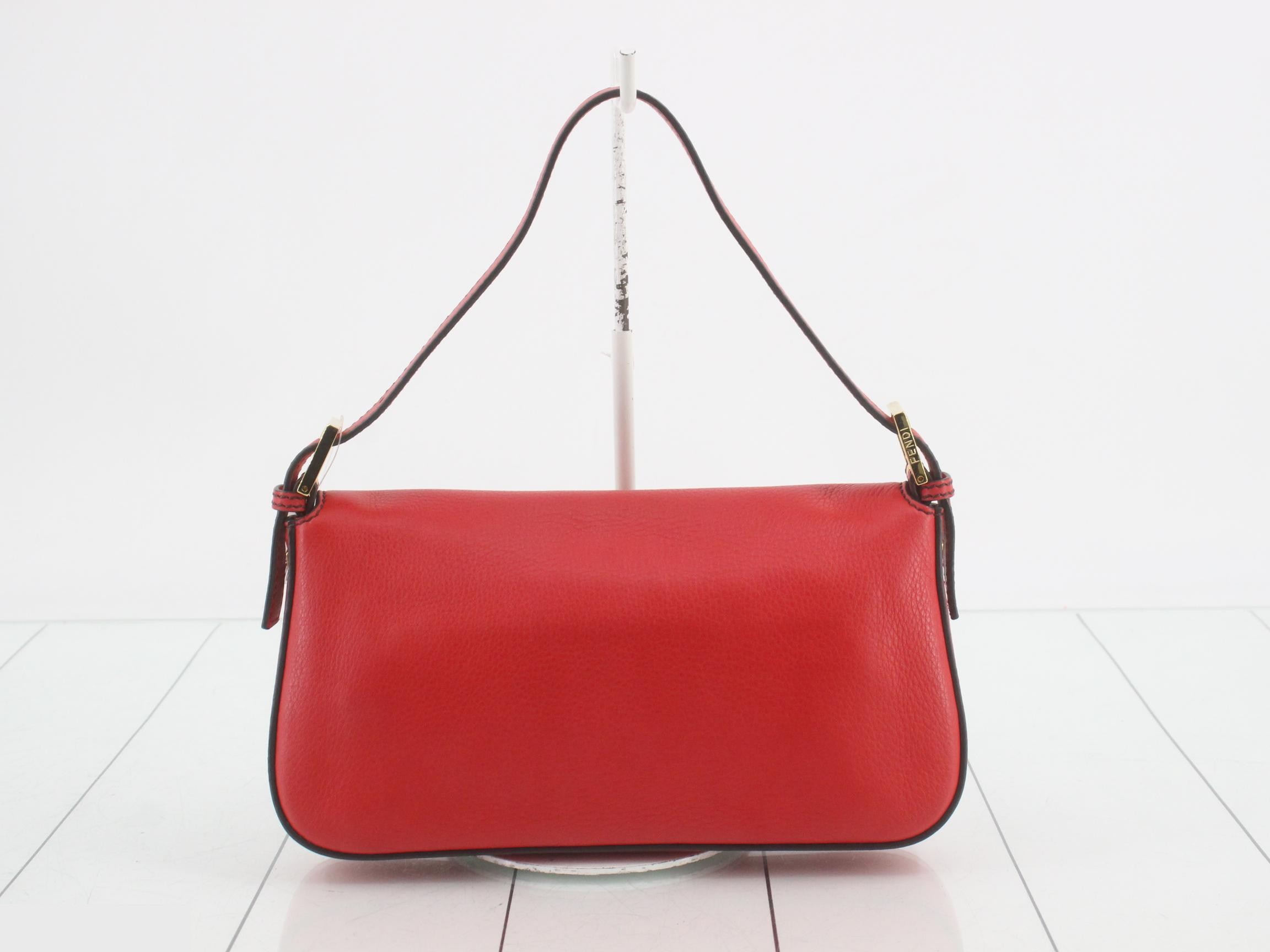 Mamma Bucket Leather 2-Way Red Shoulder Bag — view 2