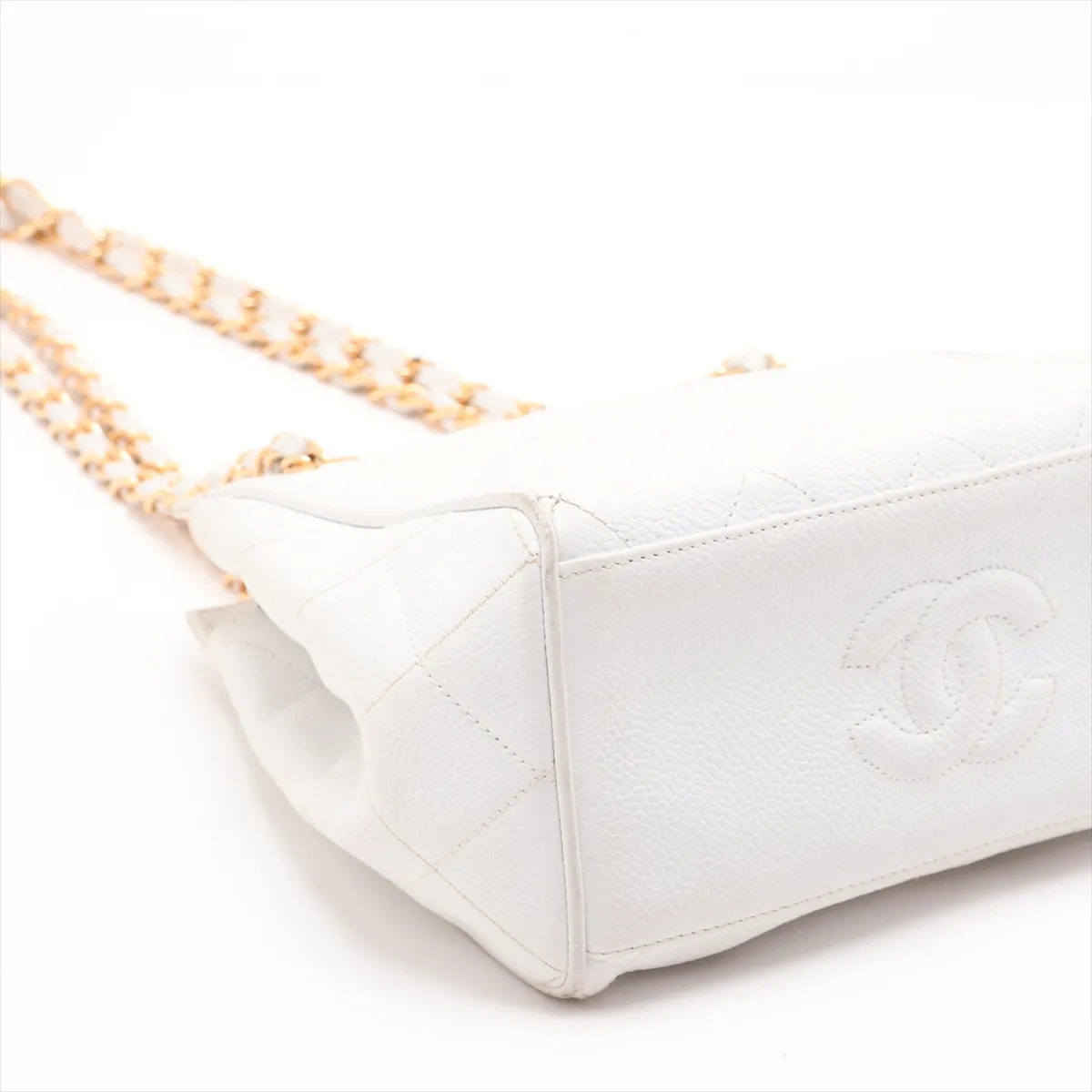 Matelassé Caviar Skin Chain Shoulder Bag, White with Gold Hardware, 3835627, Series 3 — view 4