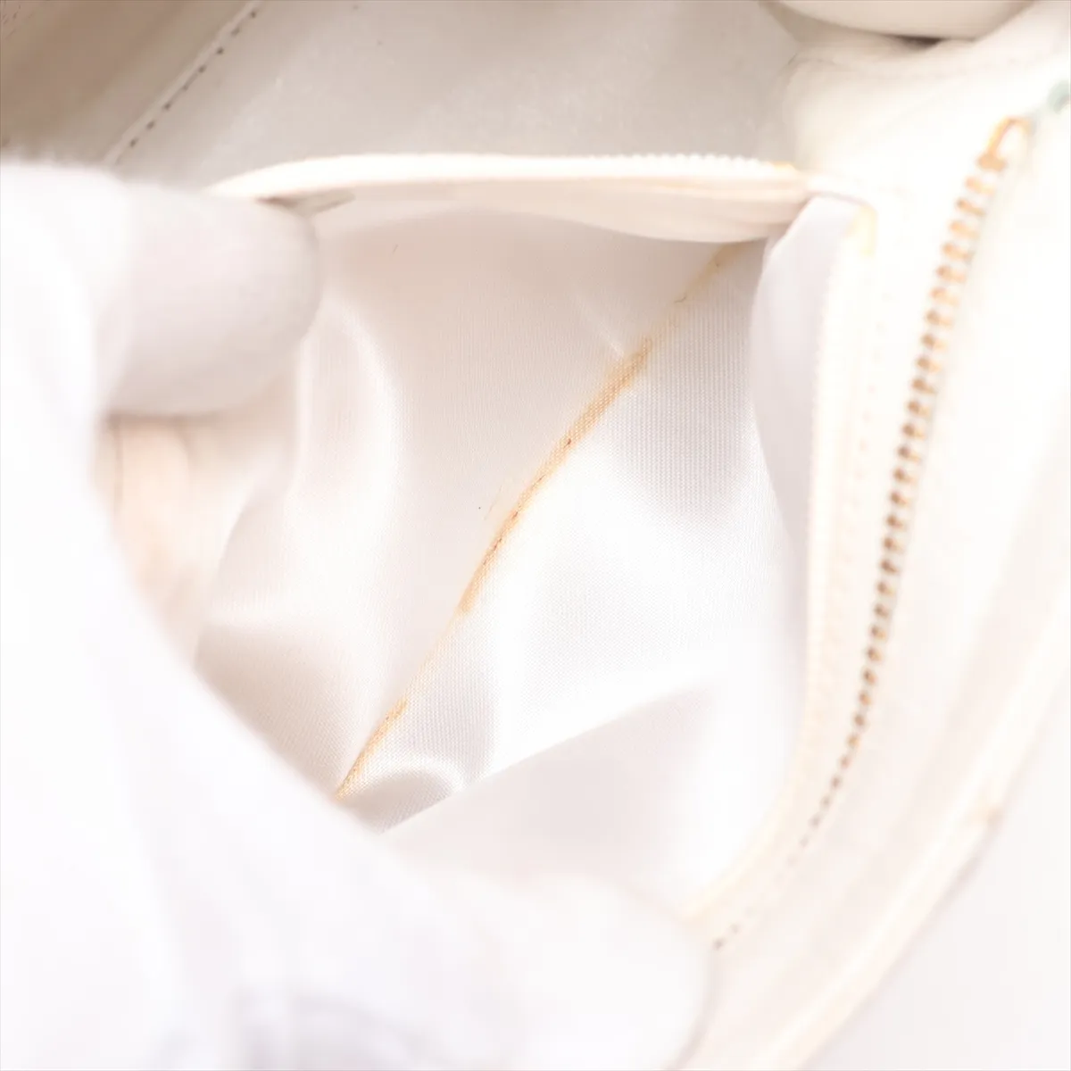Matelassé Caviar Skin Chain Shoulder Bag, White with Gold Hardware, 3835627, Series 3 — view 8