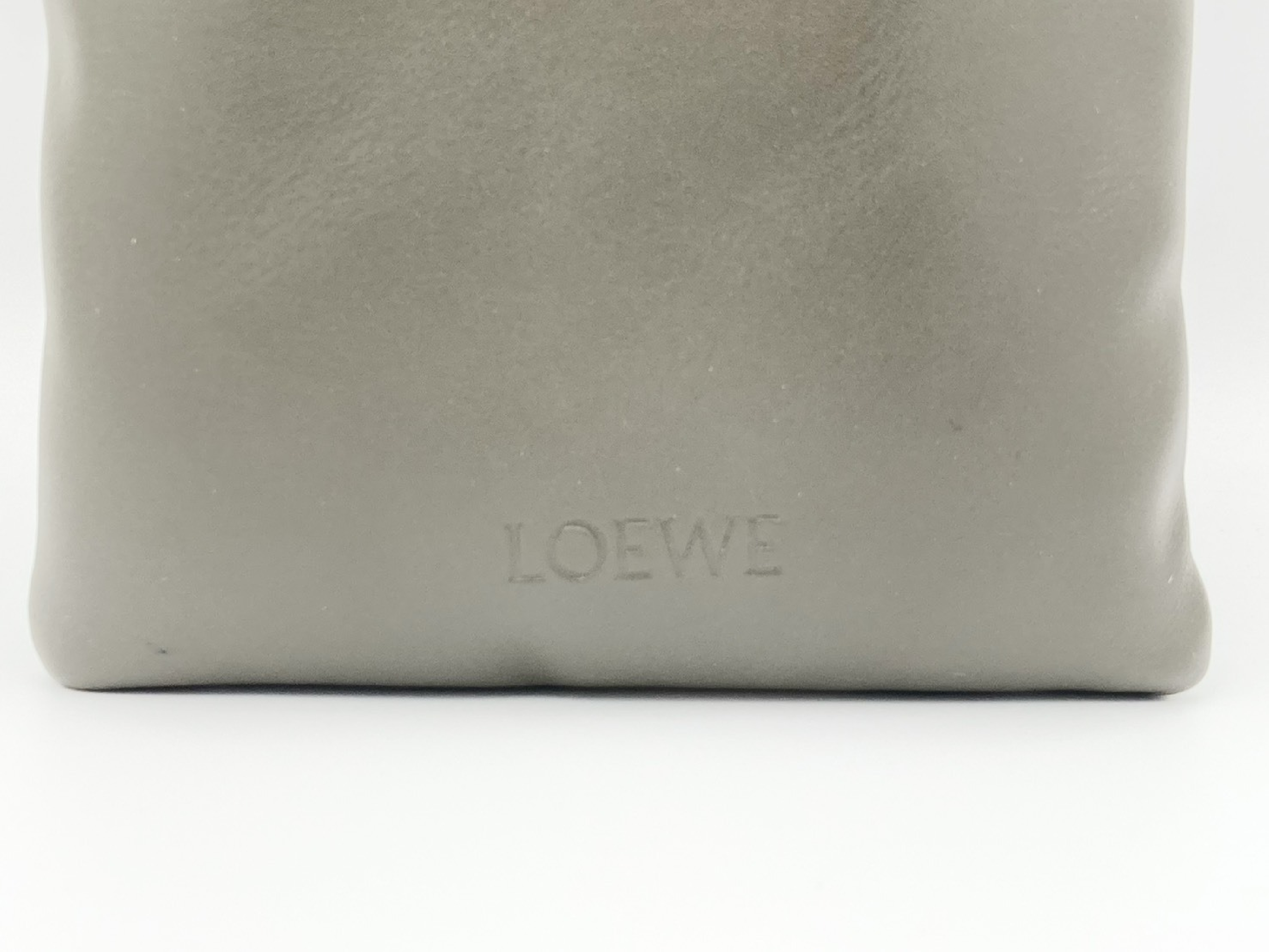 logo drawstring puffer leather pouch, smartphone pouch, phone holder pouch. — view 5