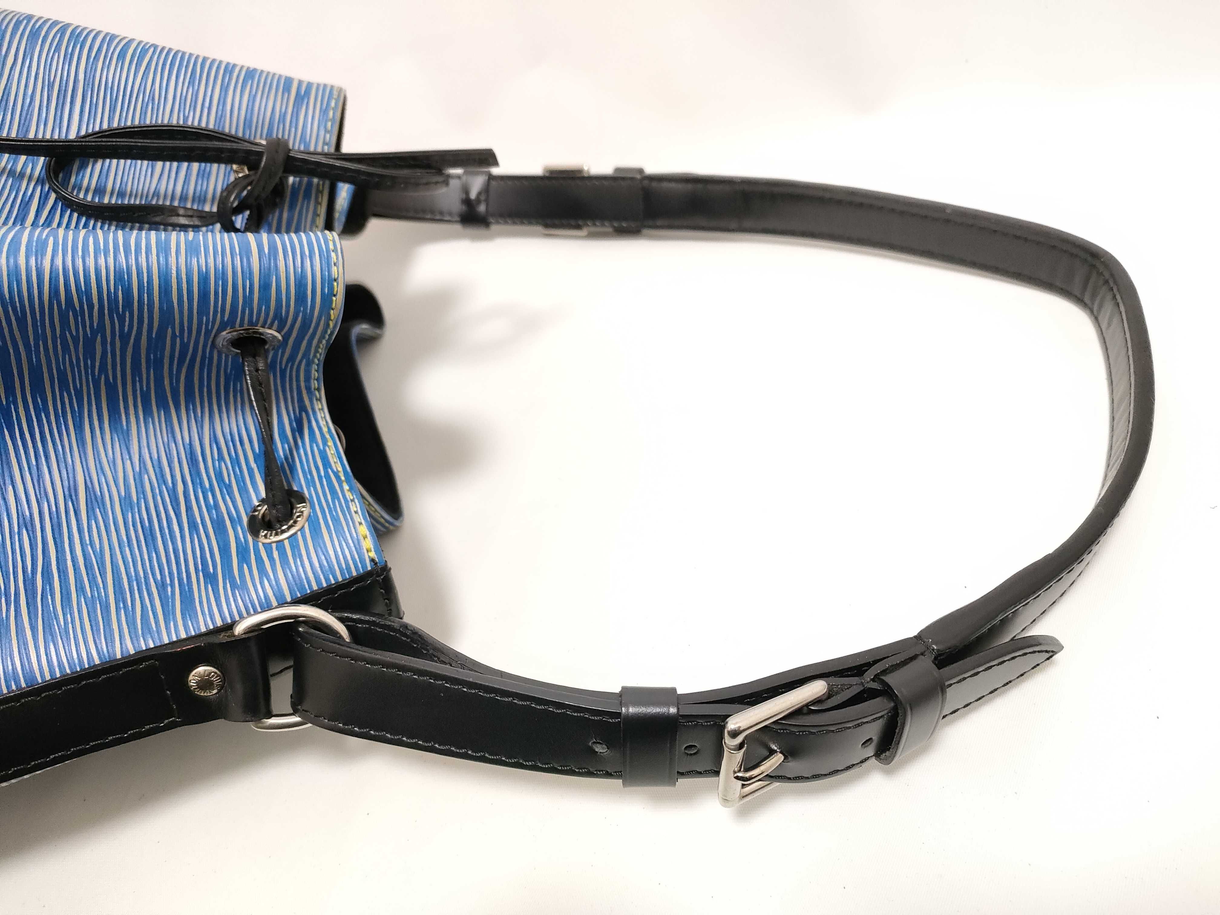 Epi Leather Petit Noé M54636 SA0127 Blue Shoulder Bag — view 3
