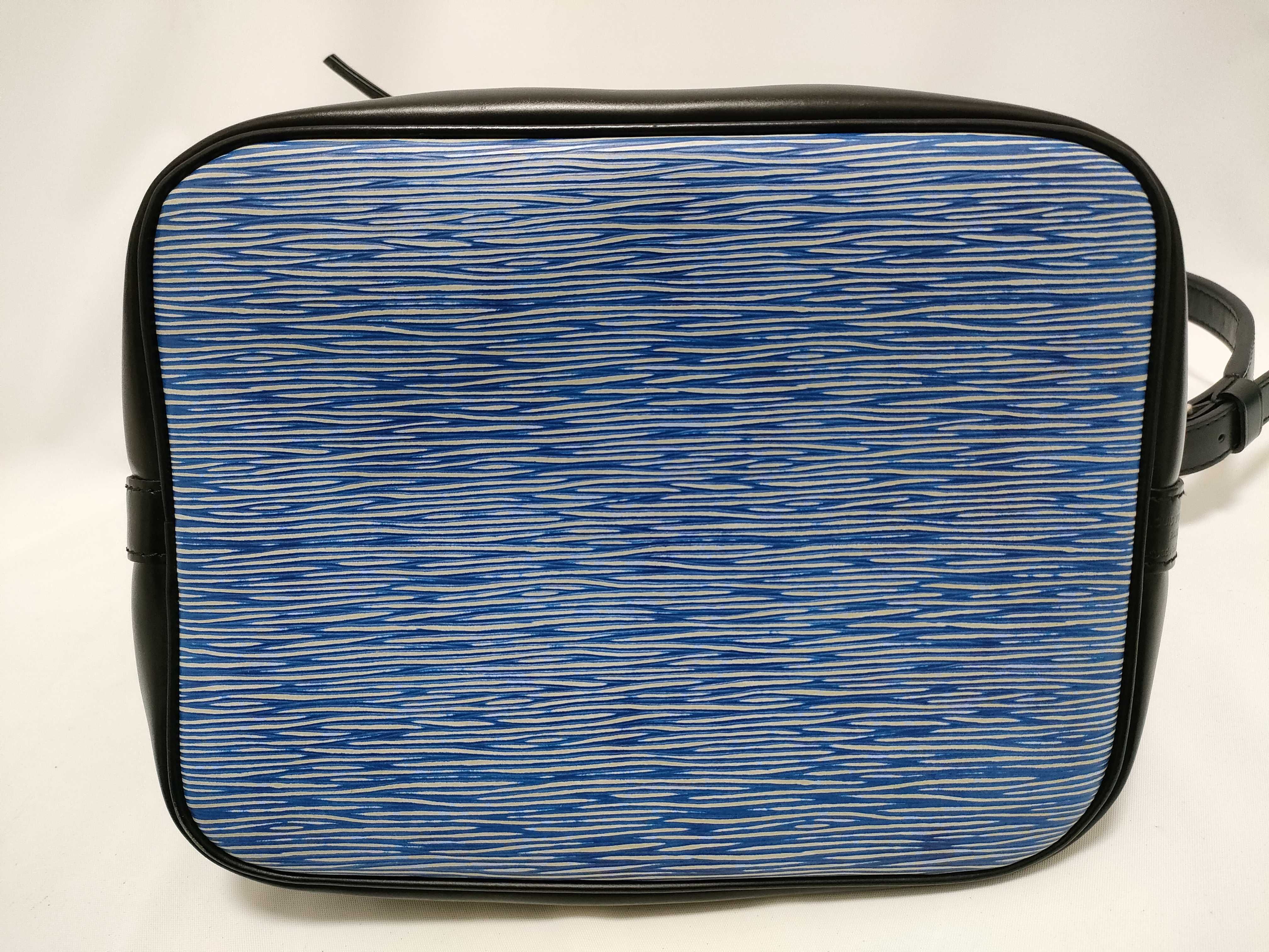 Epi Leather Petit Noé M54636 SA0127 Blue Shoulder Bag — view 7