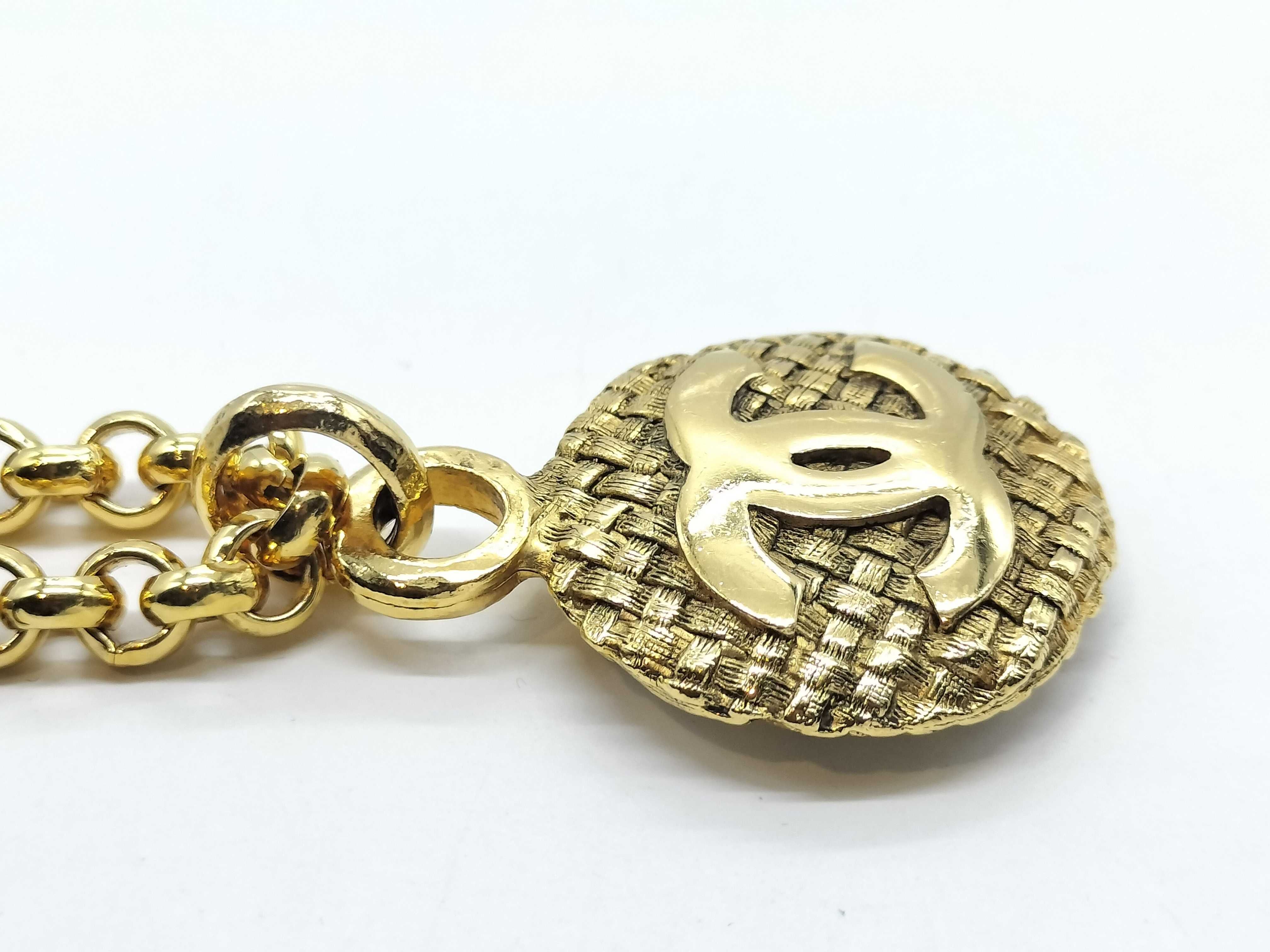 29 Necklace — view 3