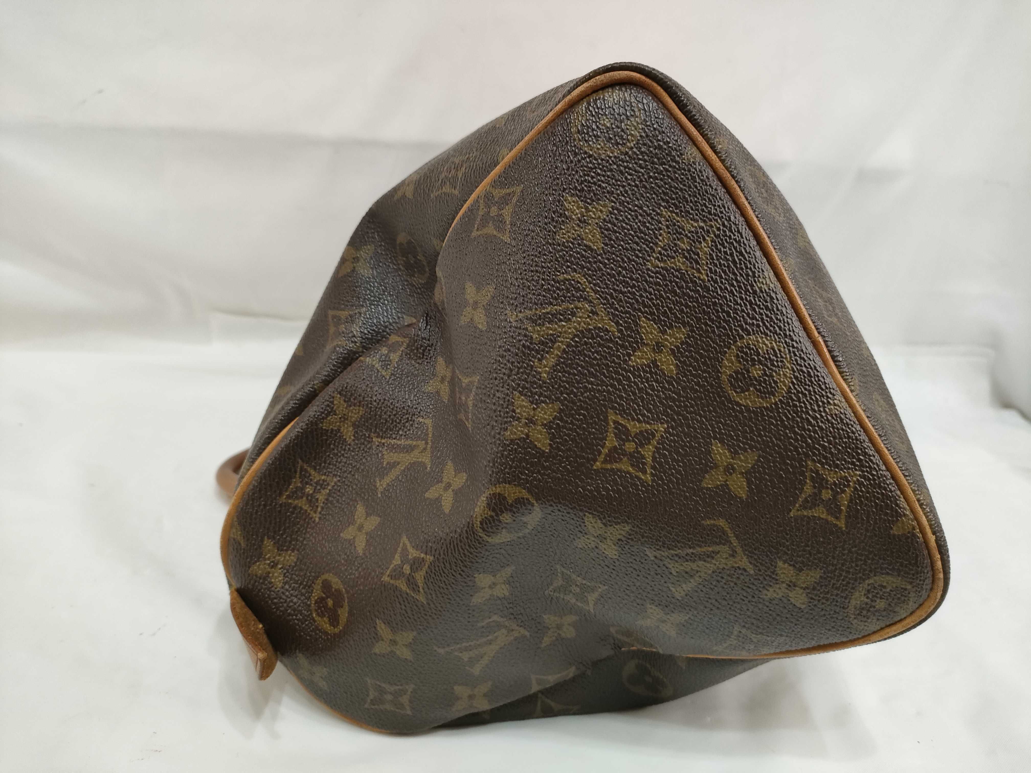 Monogram Louis Vuitton Speedy 35 Handbag — view 9