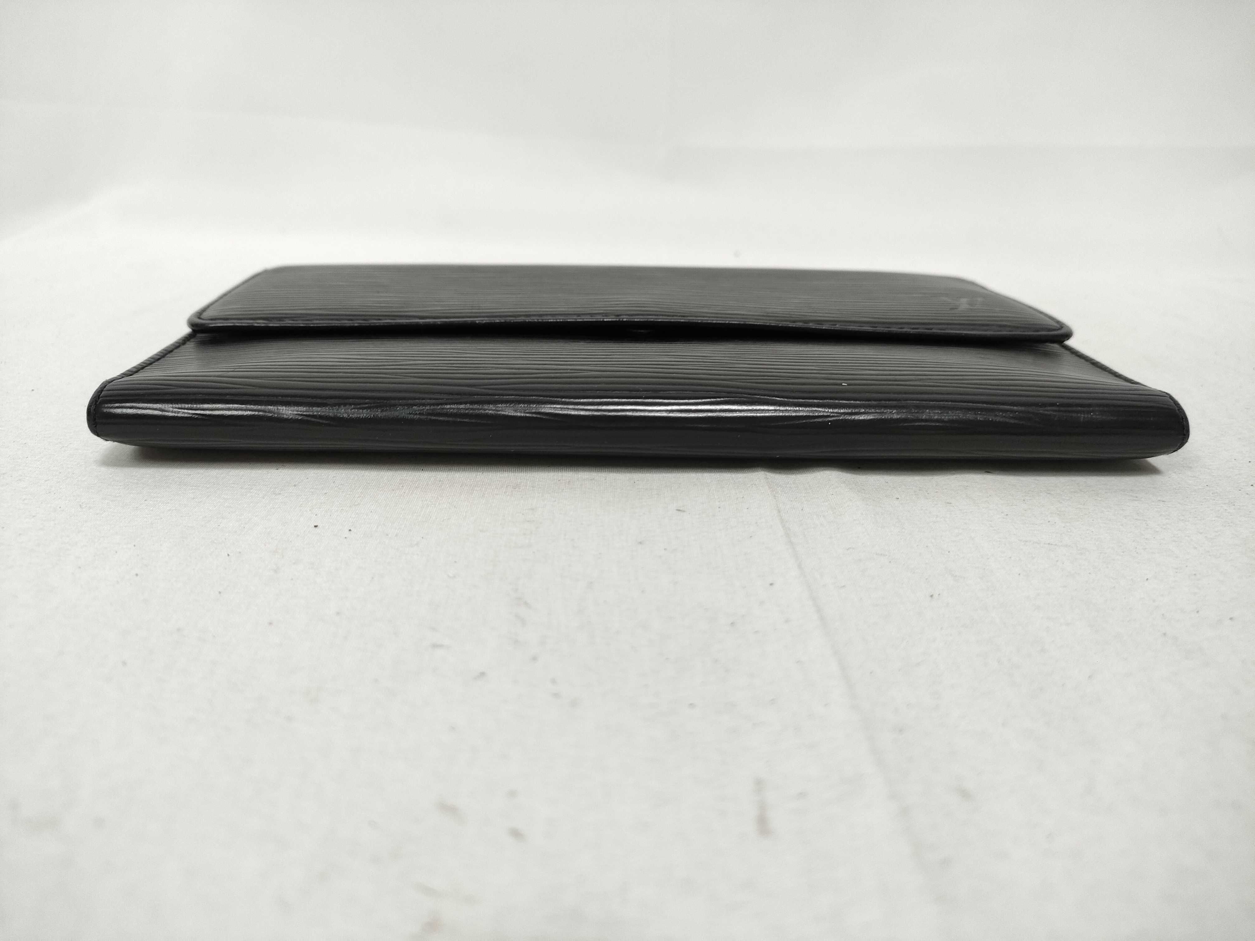 Epi Louis Vuitton Wallet Epi Wallet — view 5
