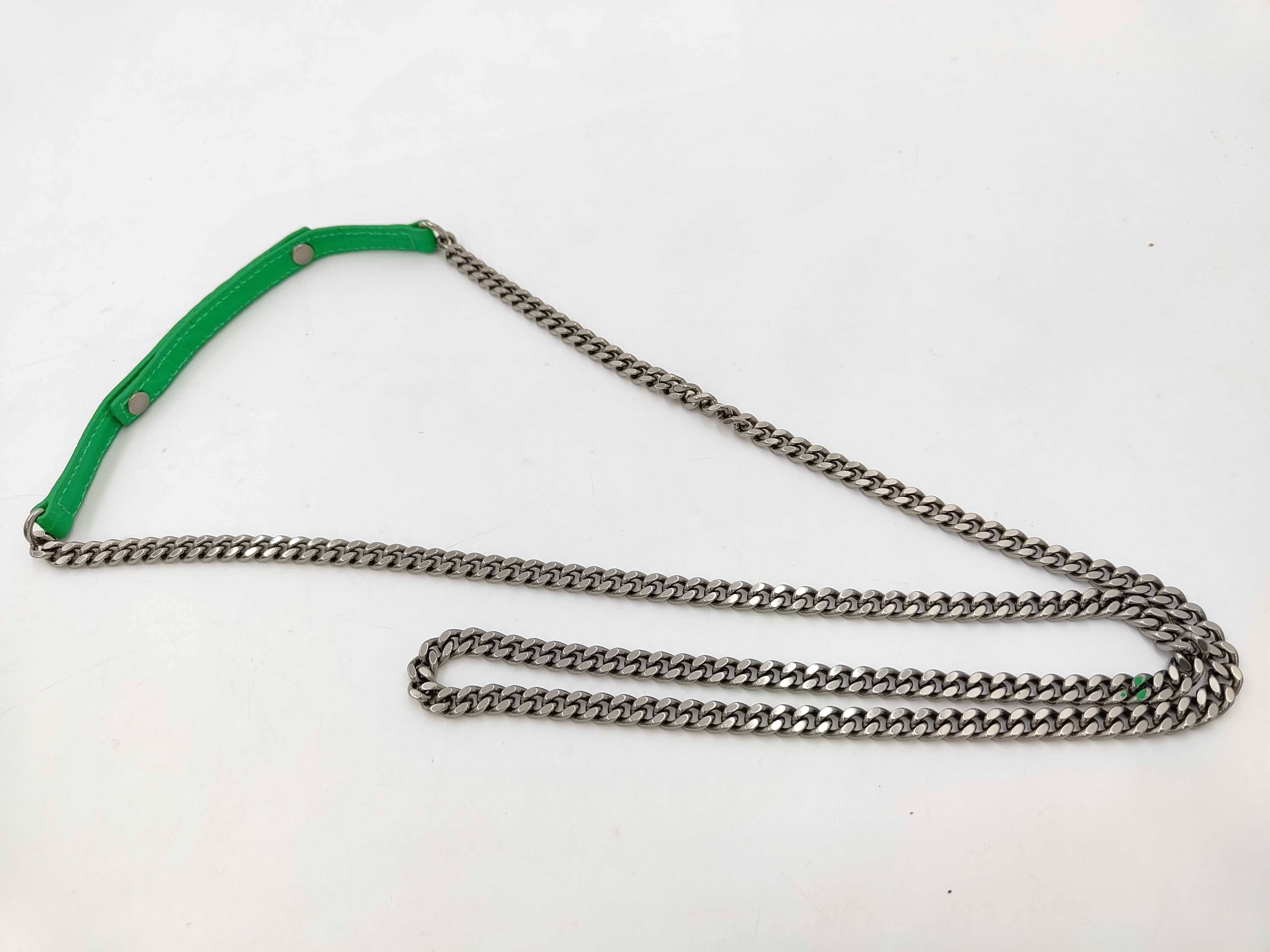 Hourglass Chain Wallet Shoulder Bag — view 3