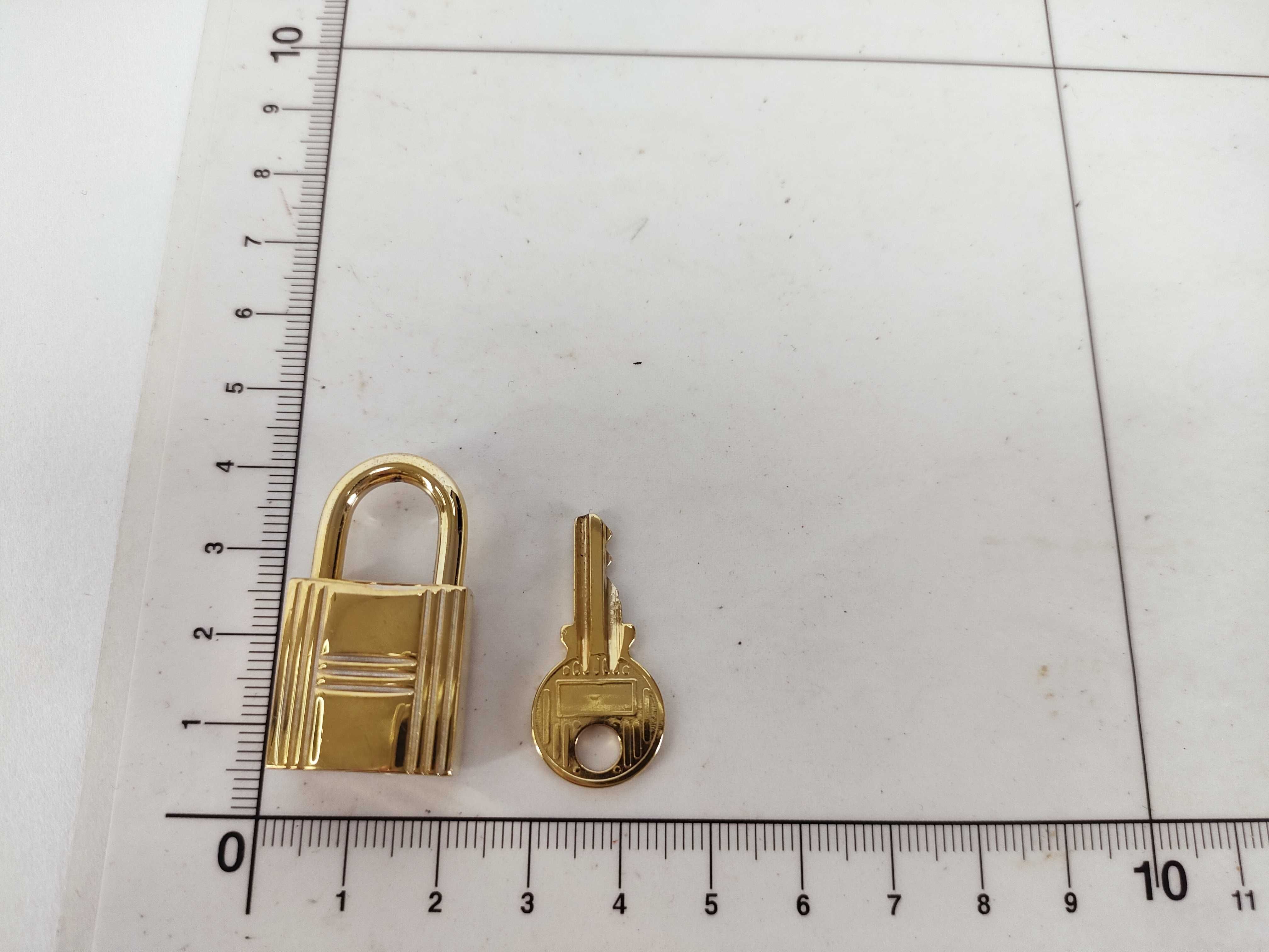 Gold Padlock No. 102 Charm — view 10