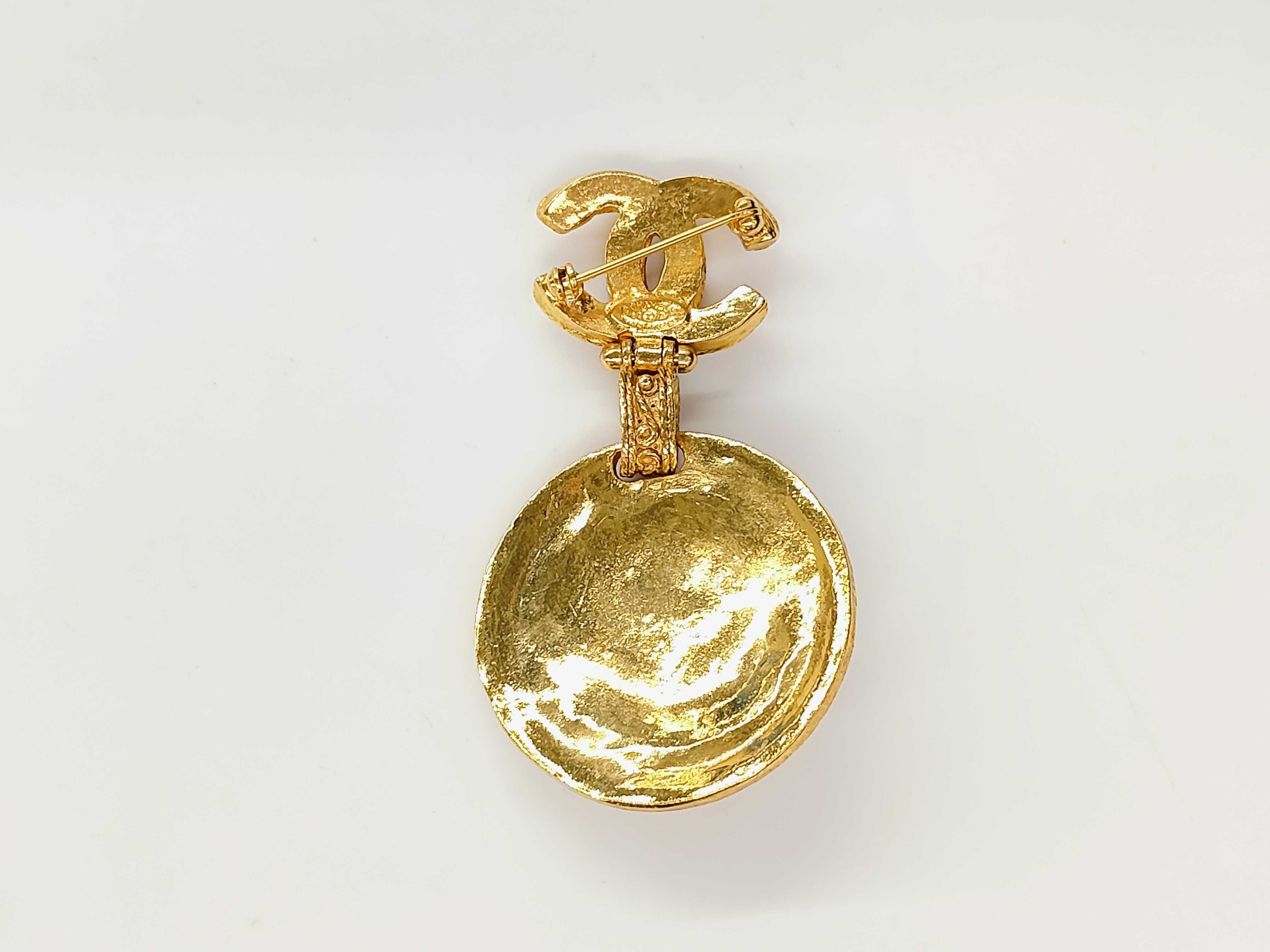 Gripoix Coco Mark 94A Brooch GP x Colored Stone Gold Brooch — view 2