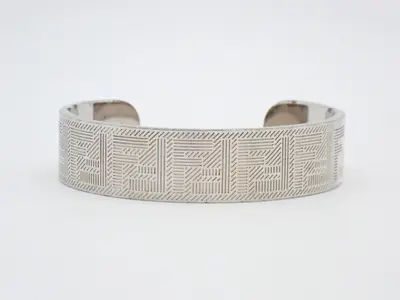 FF bracelet, wrist circumference approximately 17.5 cm