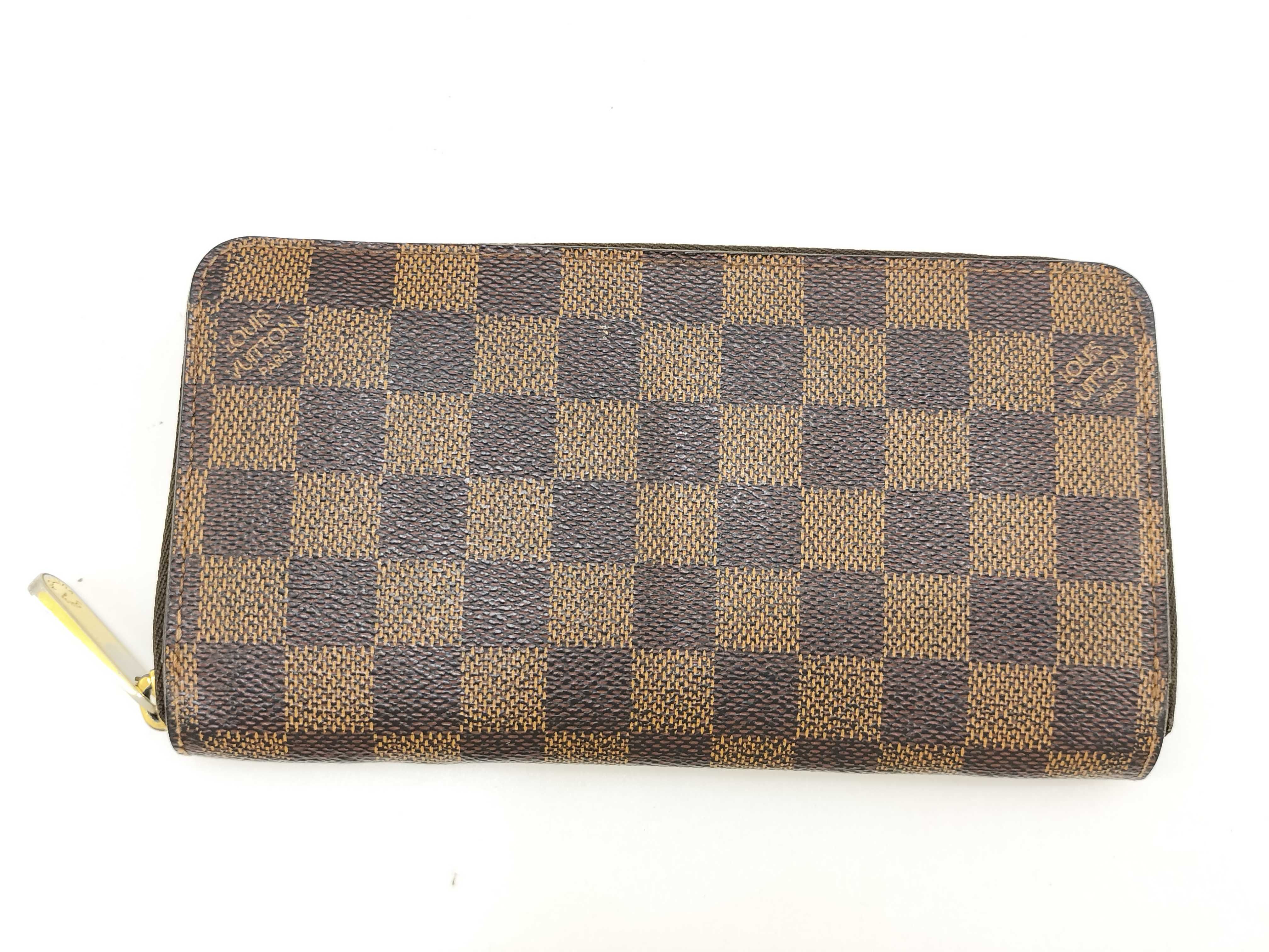 Damier Zippy Wallet
